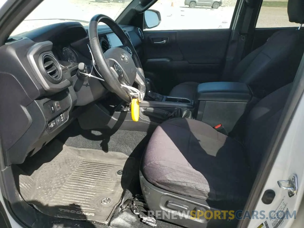 7 fotografías del automóvil dañado 3TMCZ5AN8MM387166 TOYOTA TACOMA 2021
