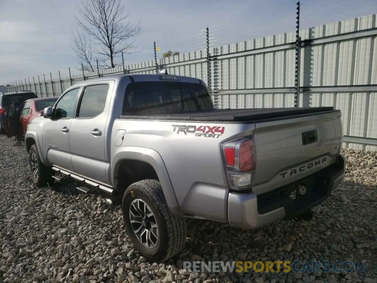3 fotografías del automóvil dañado 3TMCZ5AN8MM440187 TOYOTA TACOMA 2021