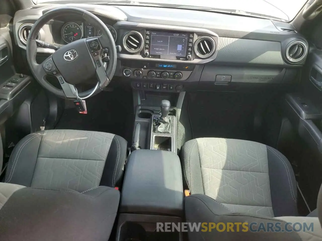 8 fotografías del automóvil dañado 3TMCZ5AN8MM440755 TOYOTA TACOMA 2021