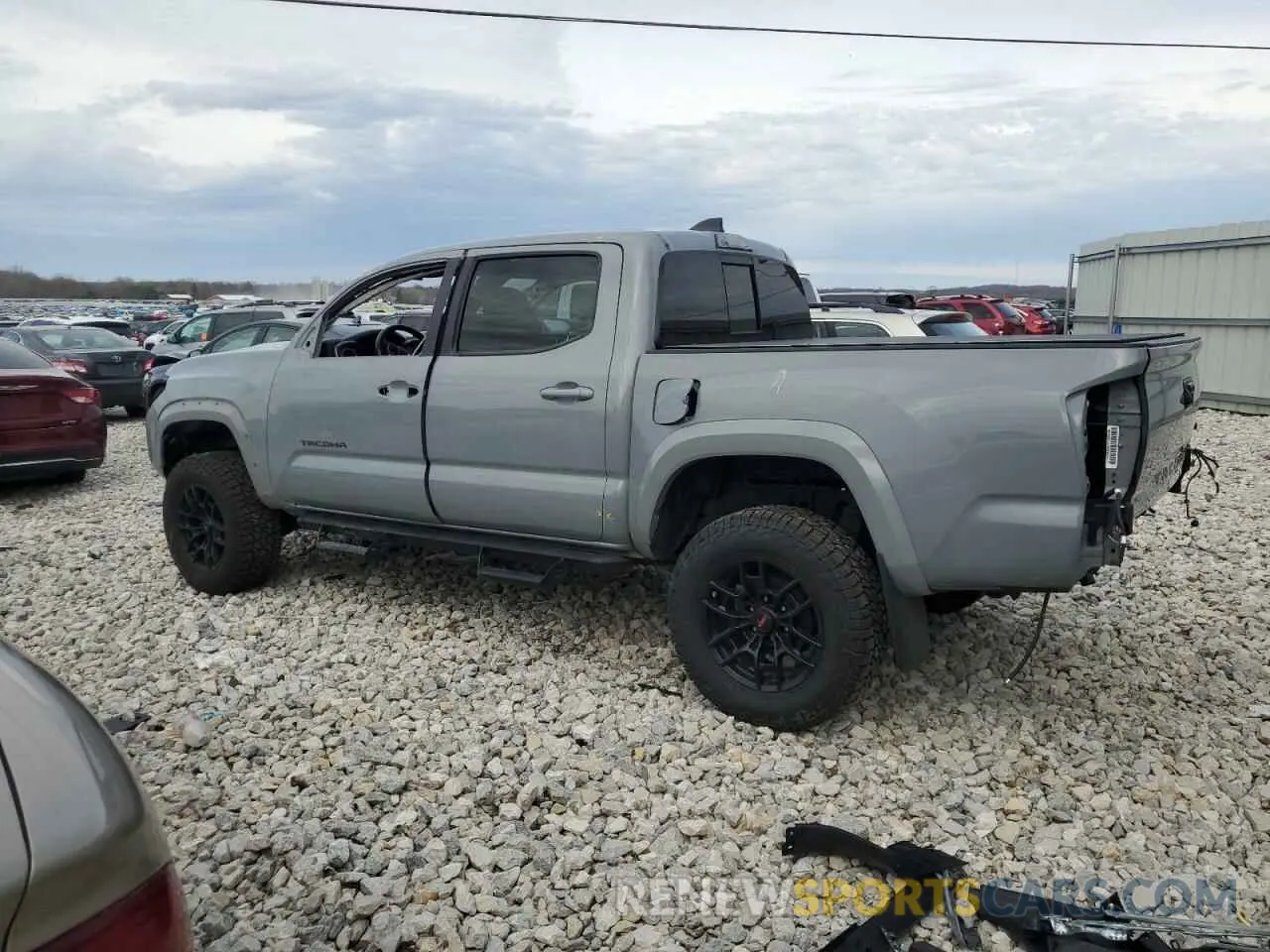 2 fotografías del automóvil dañado 3TMCZ5AN9MM374491 TOYOTA TACOMA 2021