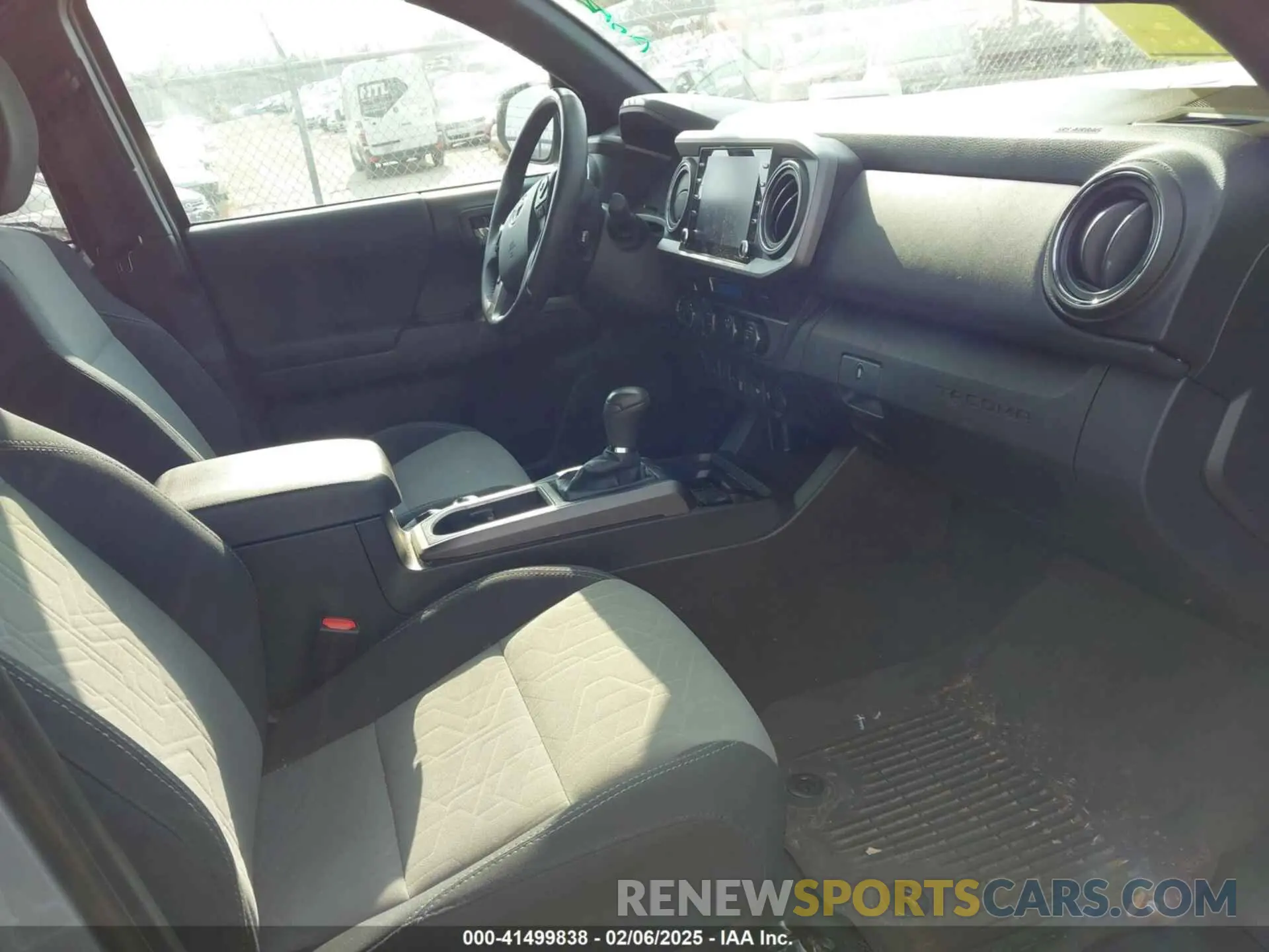 5 fotografías del automóvil dañado 3TMCZ5ANXMM401990 TOYOTA TACOMA 2021