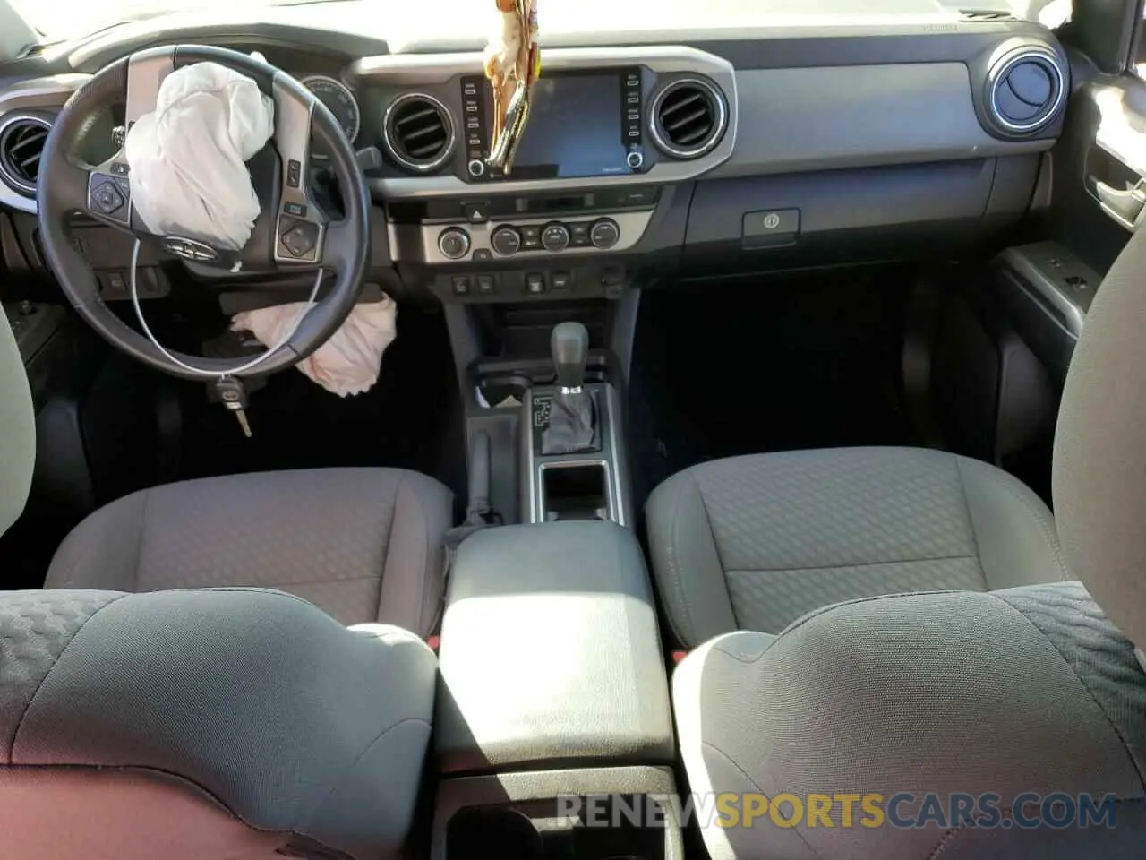 8 fotografías del automóvil dañado 3TMCZ5ANXMM411533 TOYOTA TACOMA 2021