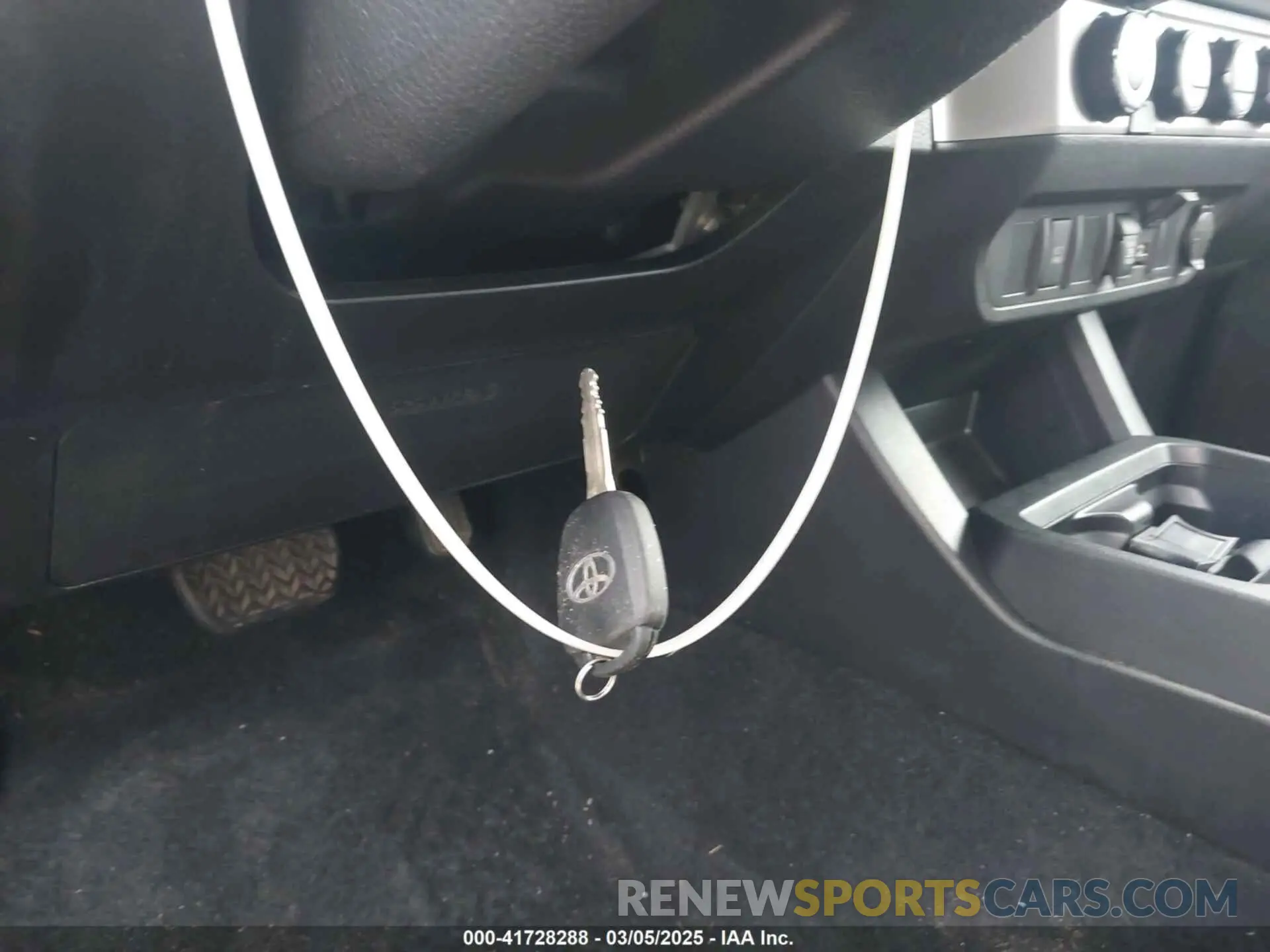 11 fotografías del automóvil dañado 3TMCZ5ANXMM415436 TOYOTA TACOMA 2021