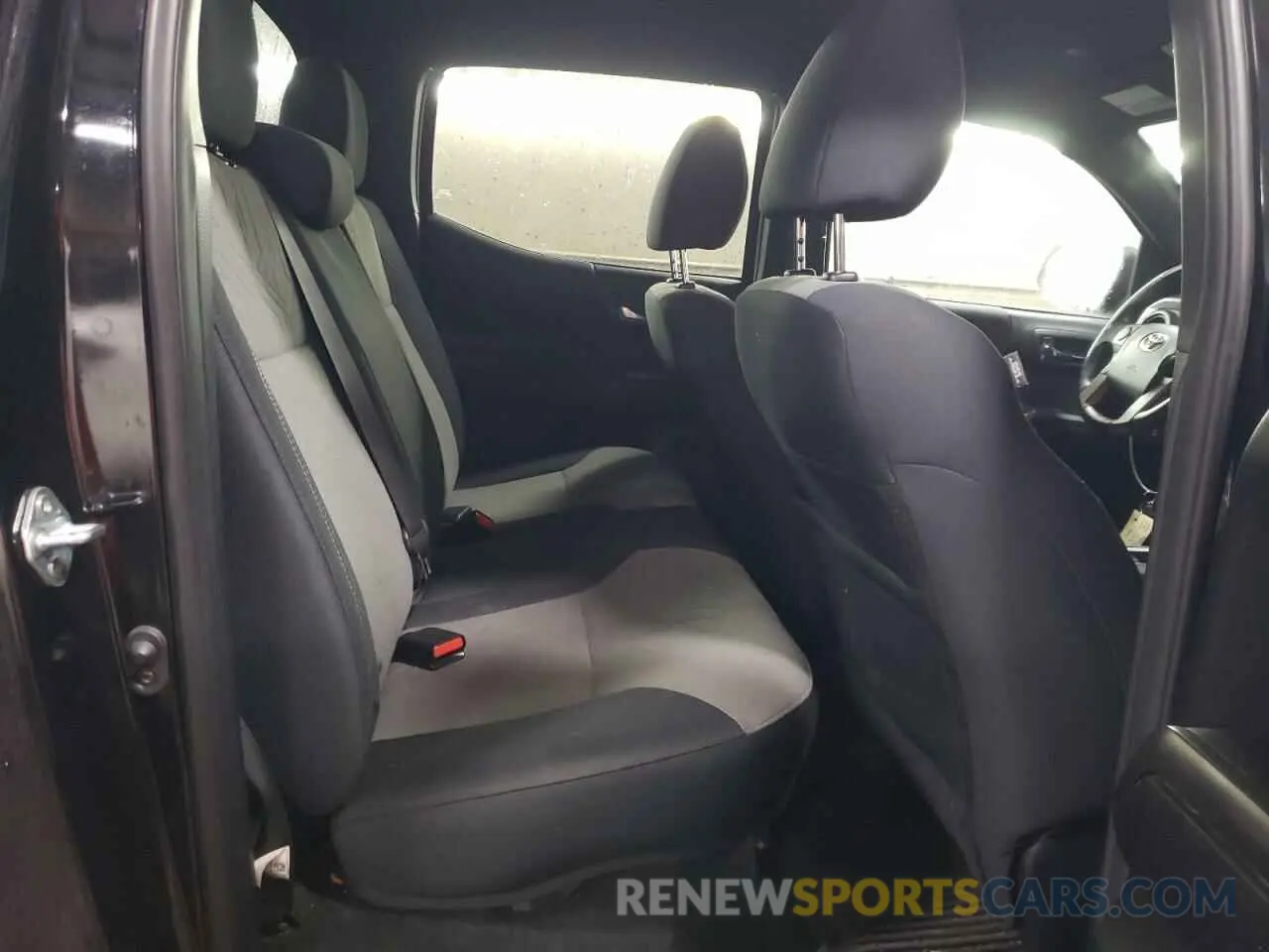 10 fotografías del automóvil dañado 3TMDZ5BN4MM119475 TOYOTA TACOMA 2021