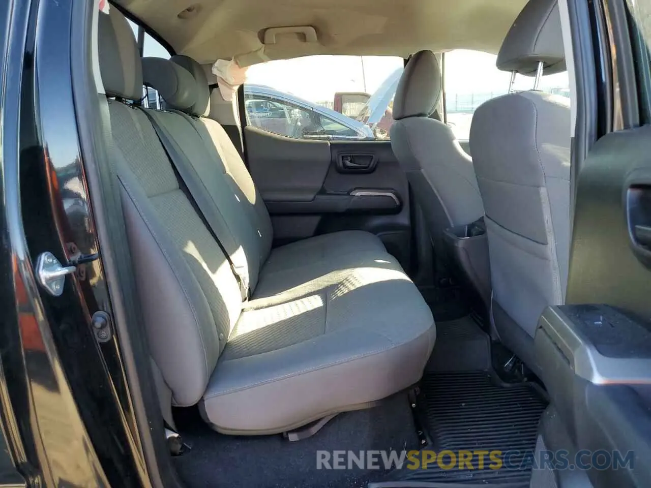 10 fotografías del automóvil dañado 3TMDZ5BN5MM107738 TOYOTA TACOMA 2021