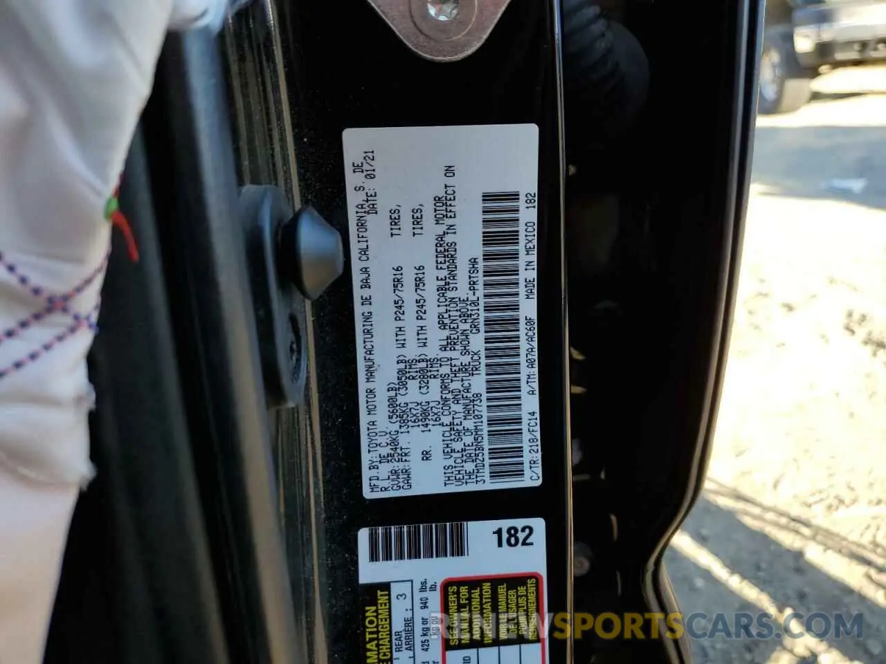 12 fotografías del automóvil dañado 3TMDZ5BN5MM107738 TOYOTA TACOMA 2021