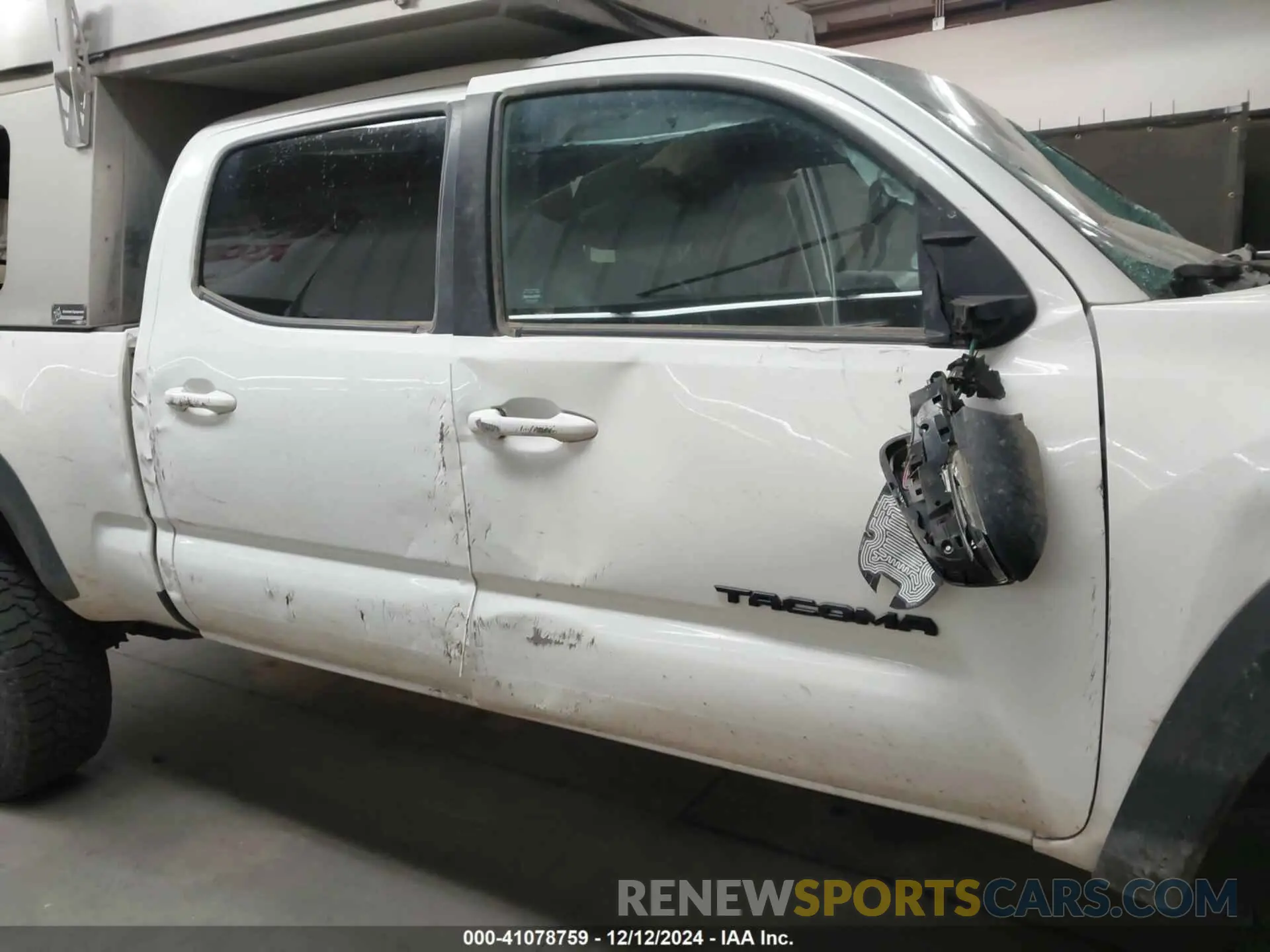 13 fotografías del automóvil dañado 3TMDZ5BN5MM108615 TOYOTA TACOMA 2021