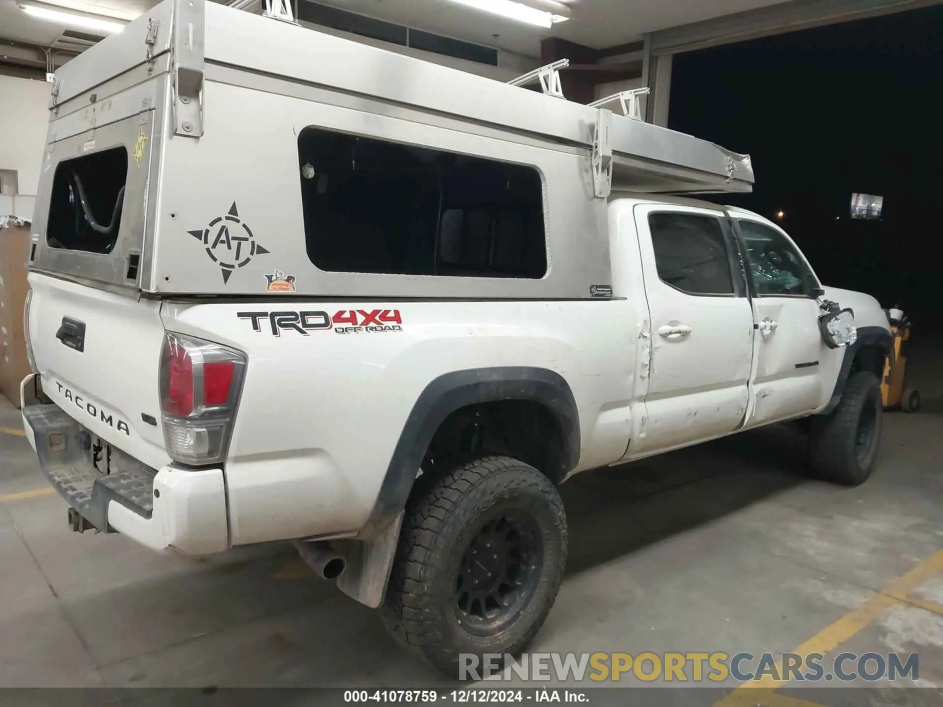 4 fotografías del automóvil dañado 3TMDZ5BN5MM108615 TOYOTA TACOMA 2021