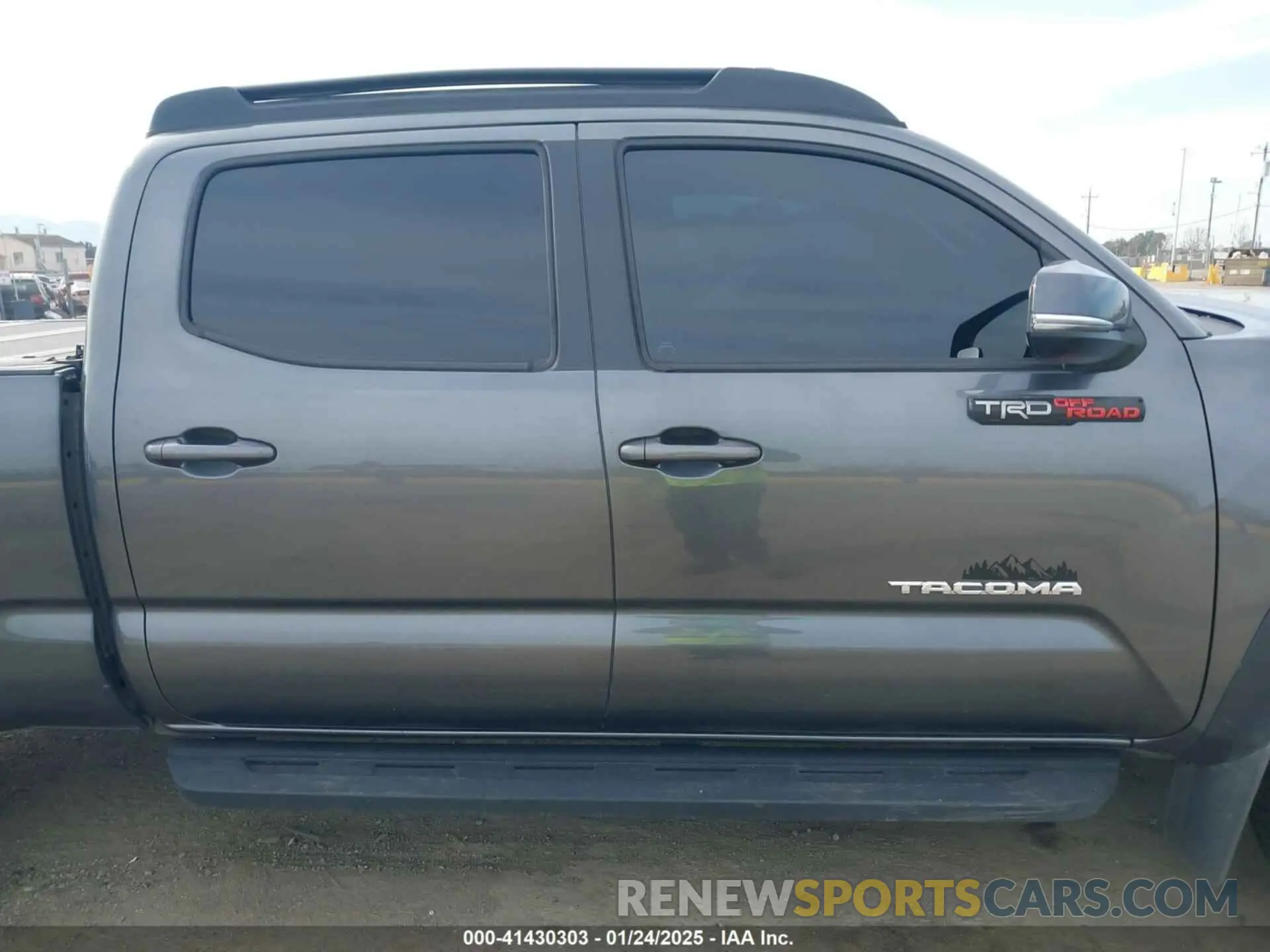 13 fotografías del automóvil dañado 3TMDZ5BN5MM110218 TOYOTA TACOMA 2021