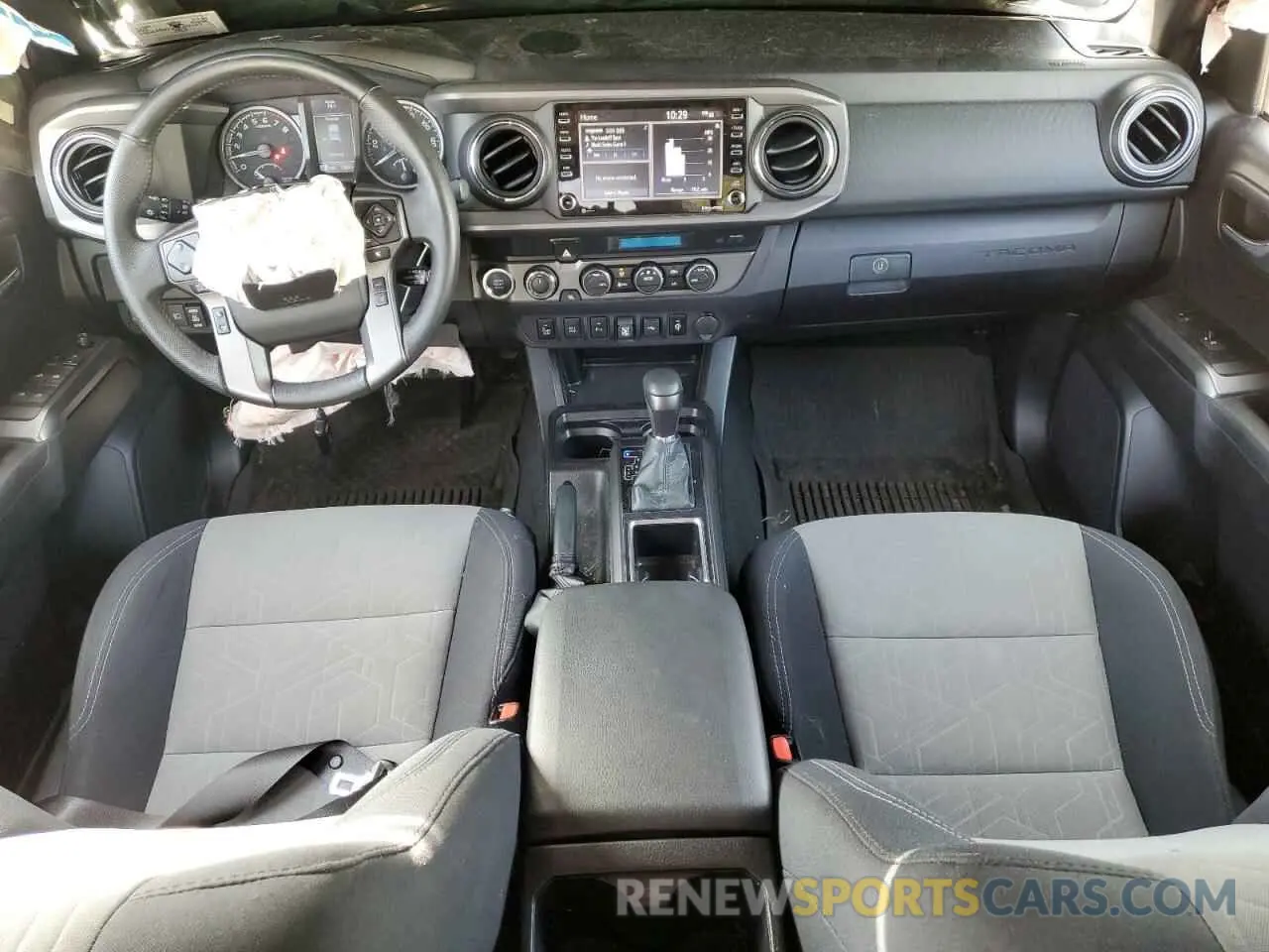 8 fotografías del automóvil dañado 3TMDZ5BN6MM102614 TOYOTA TACOMA 2021