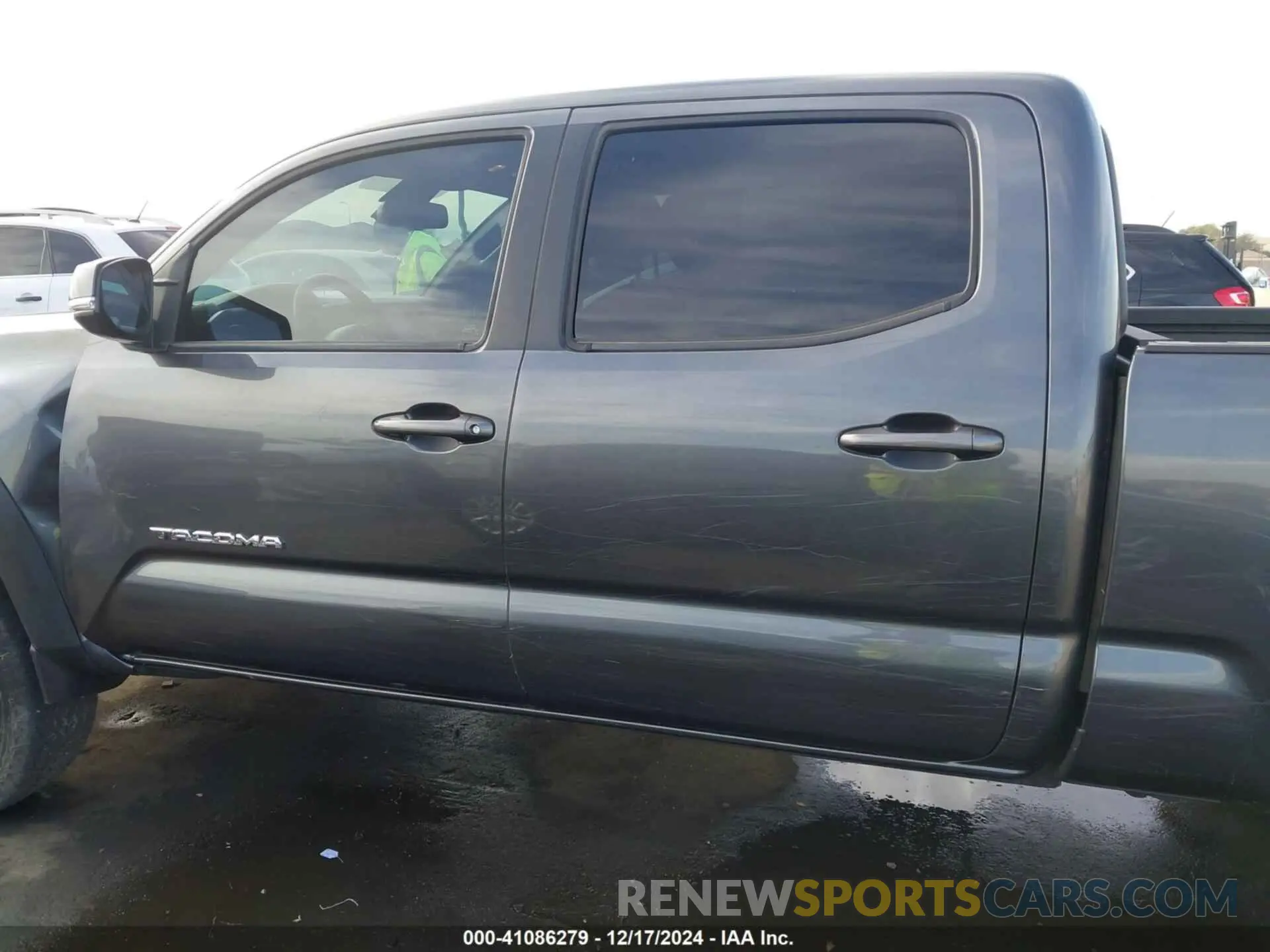 14 fotografías del automóvil dañado 3TMDZ5BN8MM103313 TOYOTA TACOMA 2021