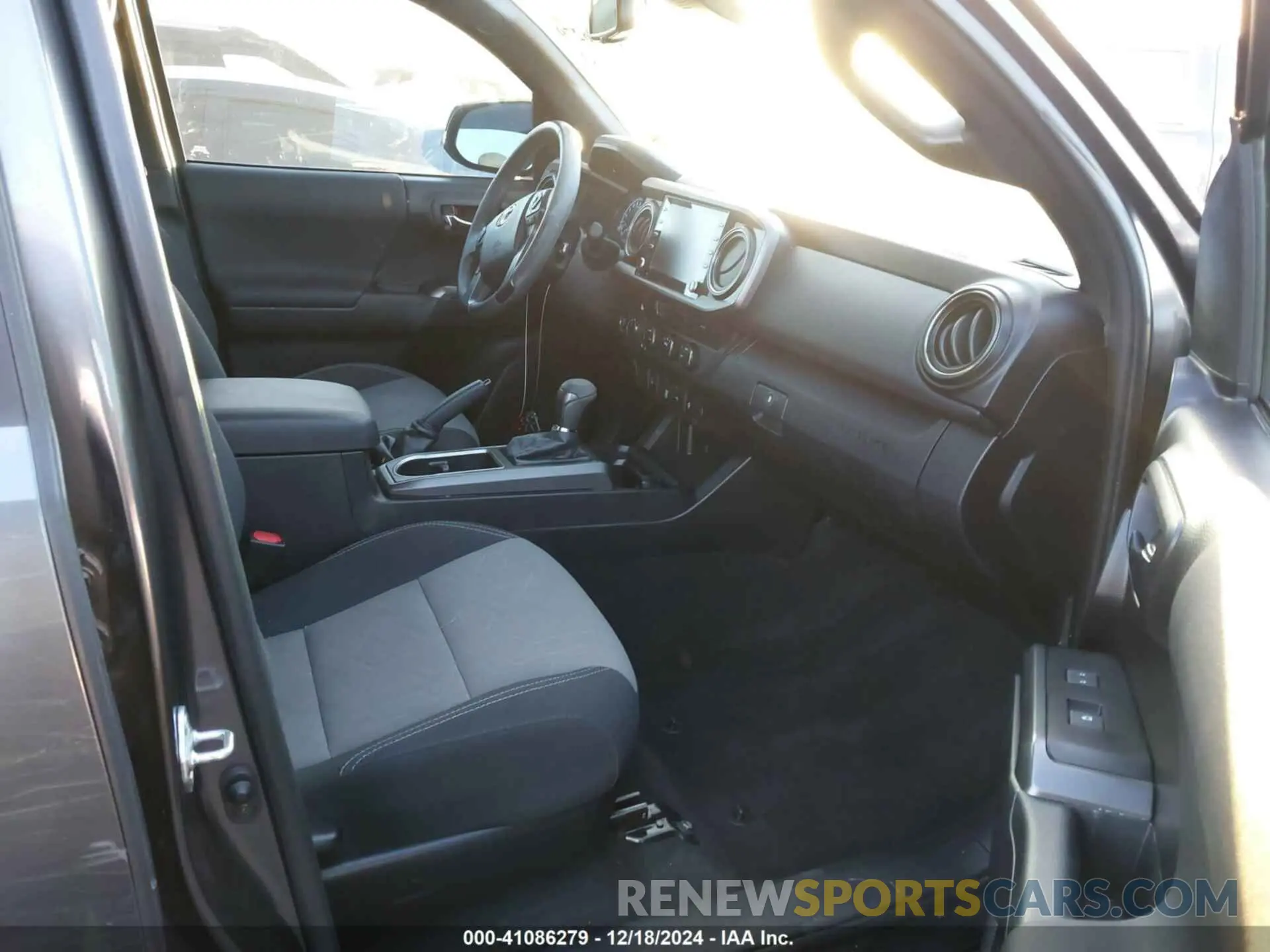 5 fotografías del automóvil dañado 3TMDZ5BN8MM103313 TOYOTA TACOMA 2021