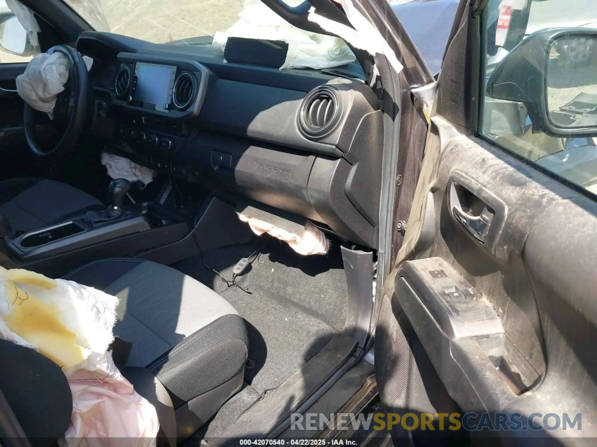 5 fotografías del automóvil dañado 3TMDZ5BN8MM117163 TOYOTA TACOMA 2021