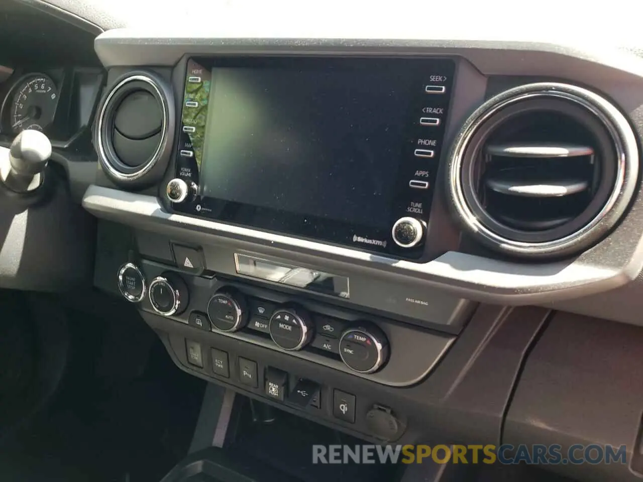9 fotografías del automóvil dañado 3TMDZ5BN9MM108116 TOYOTA TACOMA 2021