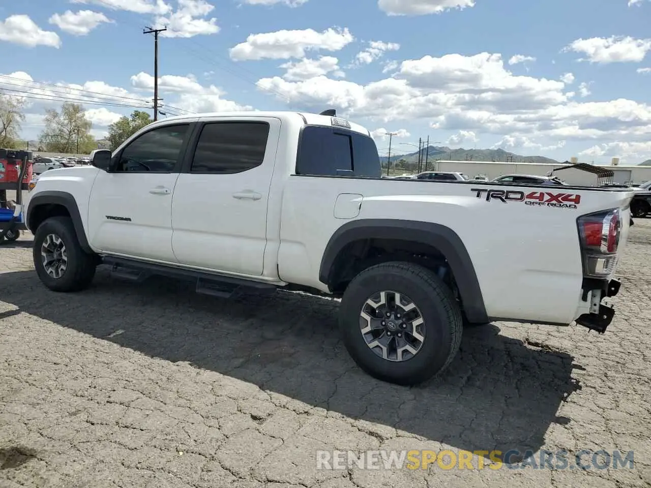 2 fotografías del automóvil dañado 3TMDZ5BNXMM117259 TOYOTA TACOMA 2021