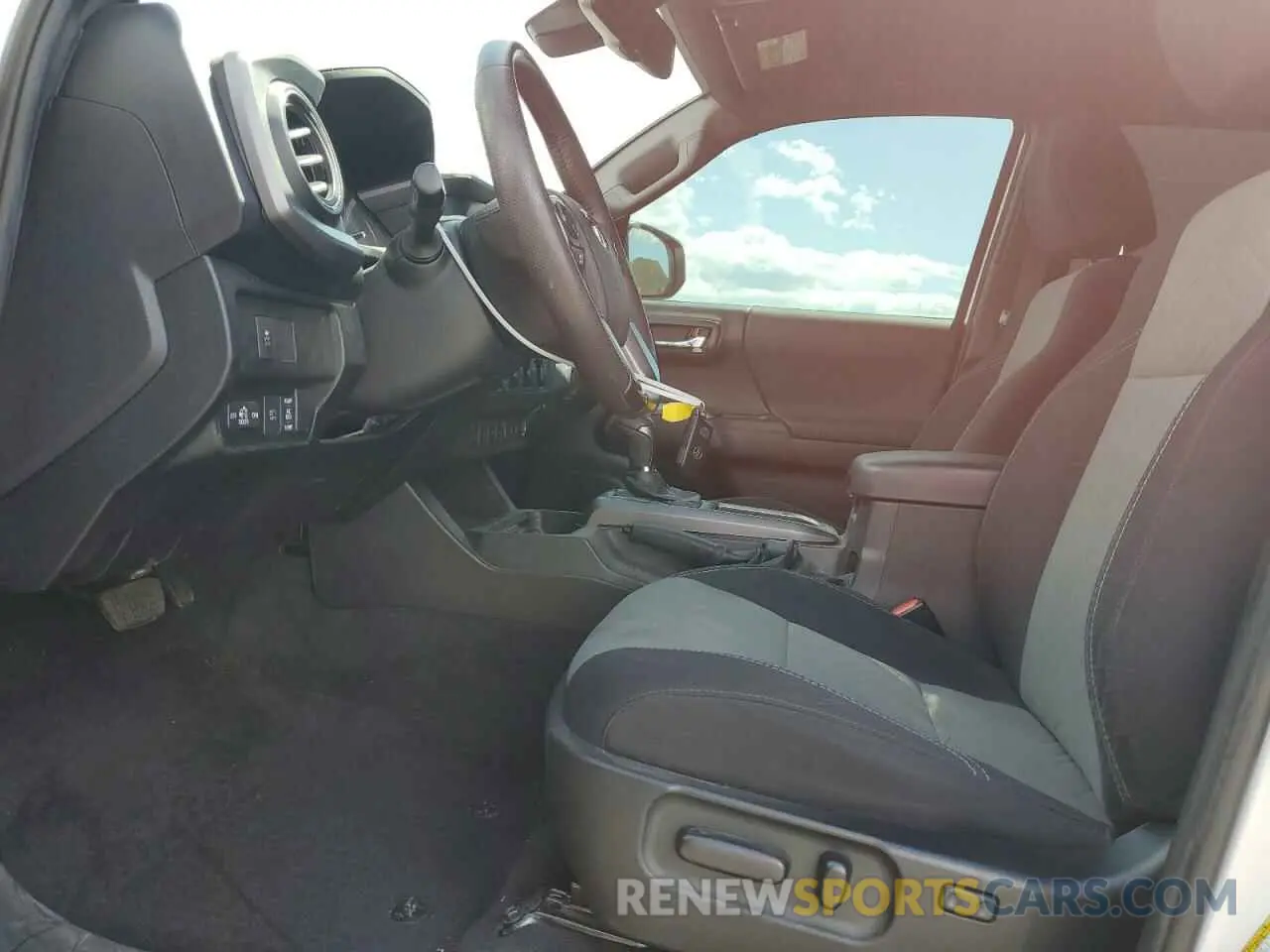 7 fotografías del automóvil dañado 3TMDZ5BNXMM117259 TOYOTA TACOMA 2021