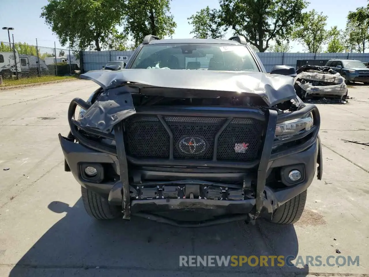 5 fotografías del automóvil dañado 3TMGZ5AN0MM420386 TOYOTA TACOMA 2021