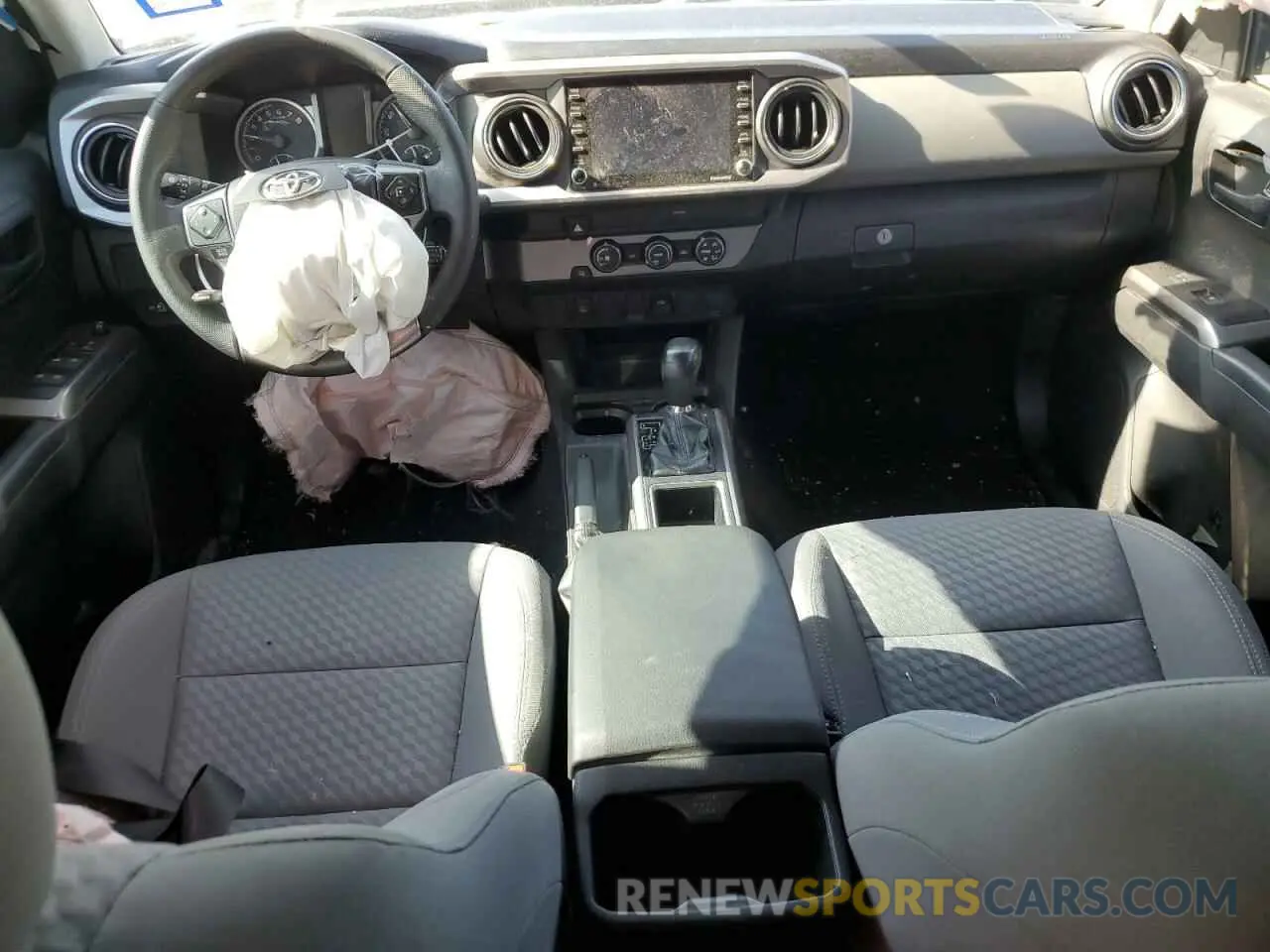 8 fotografías del automóvil dañado 3TYAX5GN2MT011703 TOYOTA TACOMA 2021