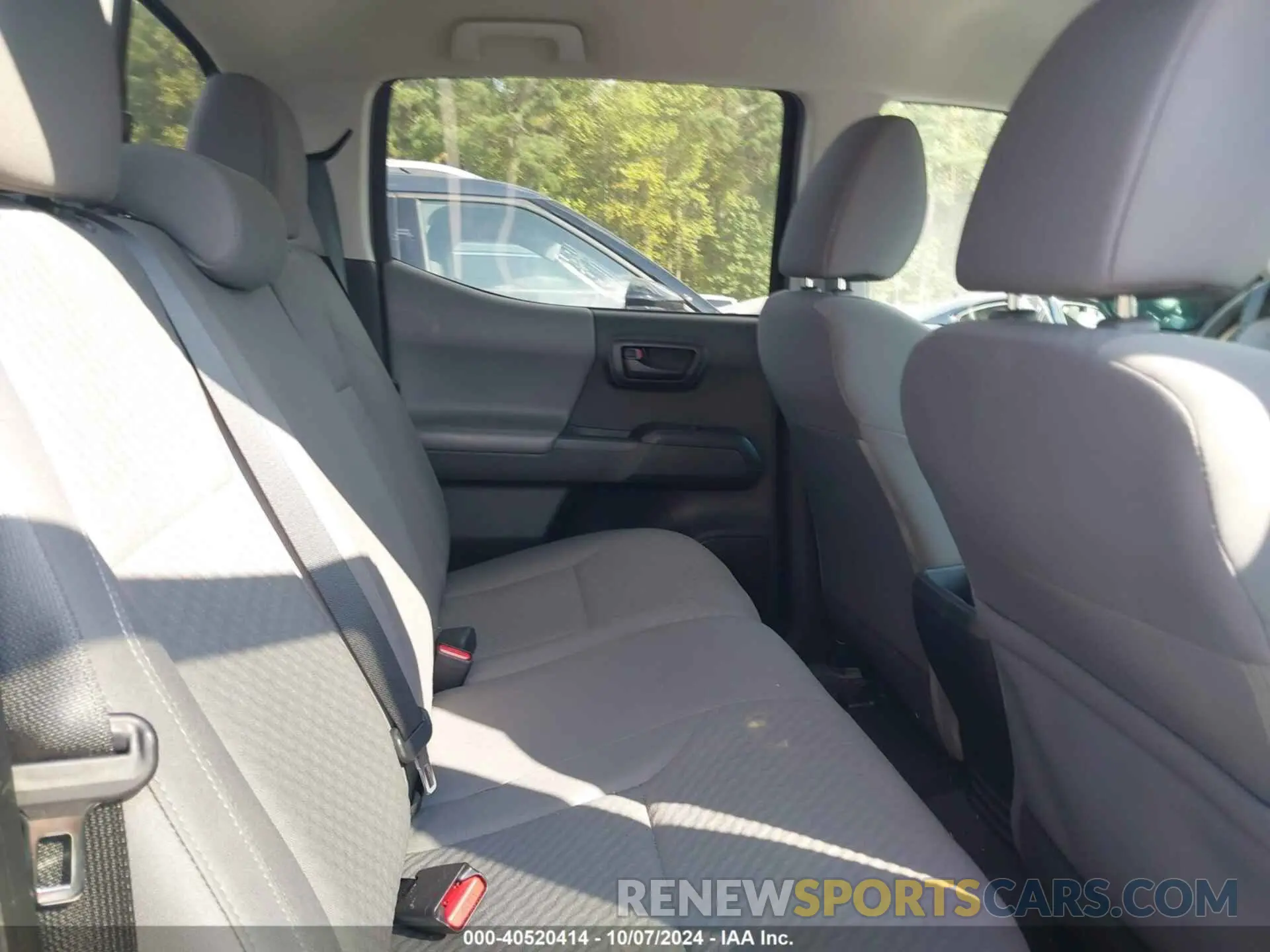8 fotografías del automóvil dañado 3TYAX5GN4MT015106 TOYOTA TACOMA 2021