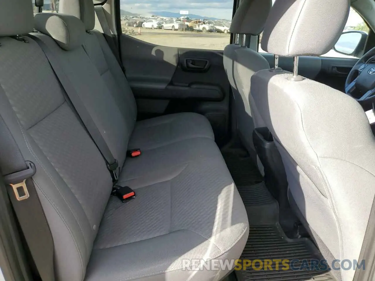 10 fotografías del automóvil dañado 3TYAX5GN6MT017570 TOYOTA TACOMA 2021