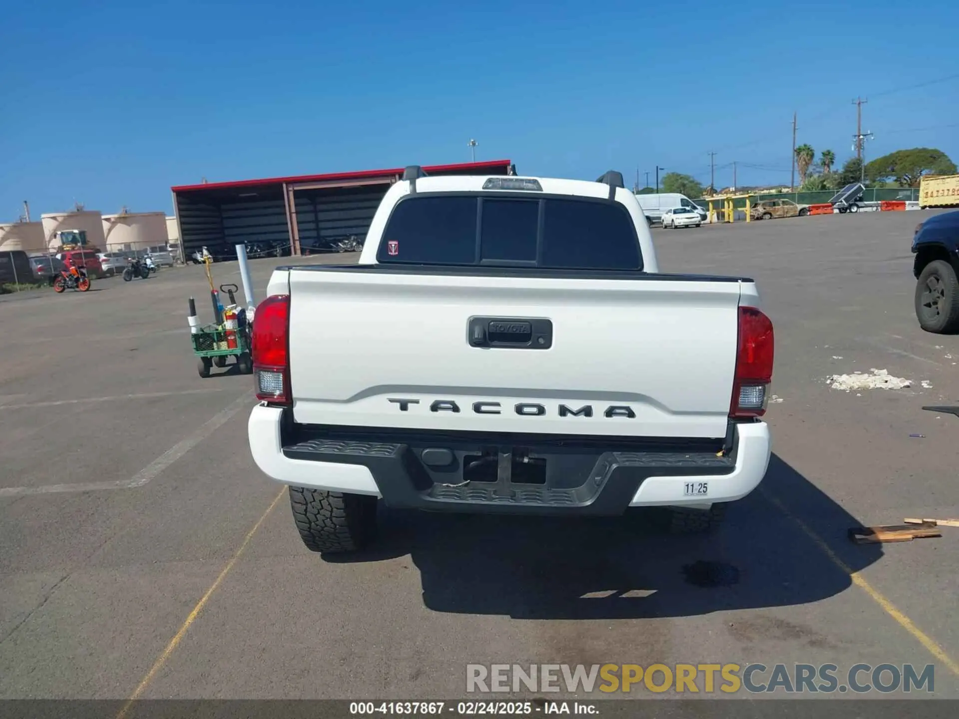 17 fotografías del automóvil dañado 3TYAX5GN6MT032845 TOYOTA TACOMA 2021