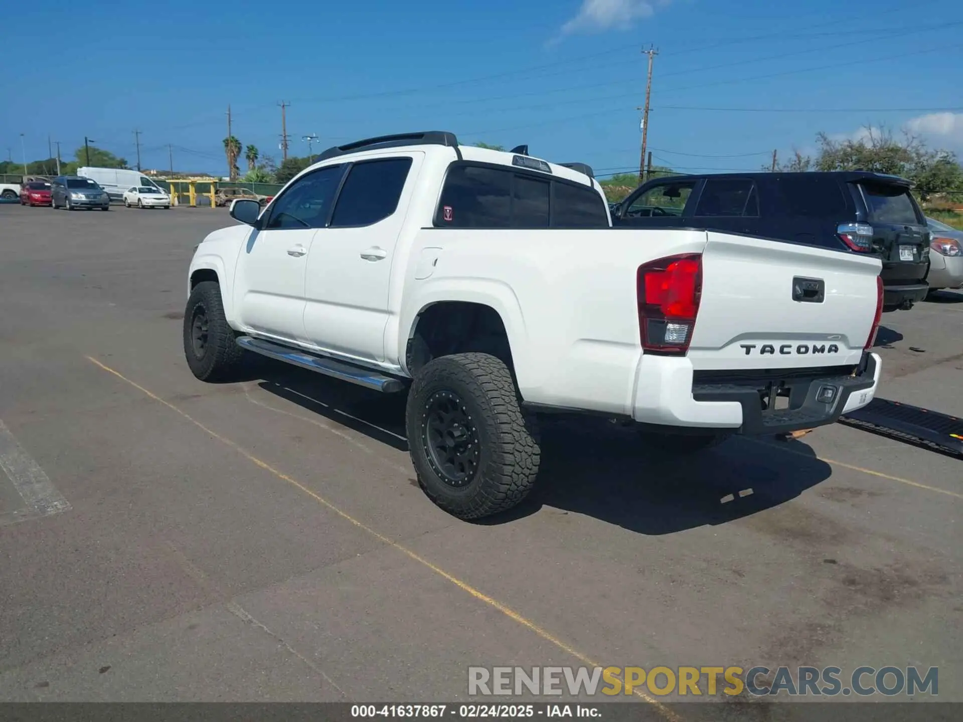 3 fotografías del automóvil dañado 3TYAX5GN6MT032845 TOYOTA TACOMA 2021