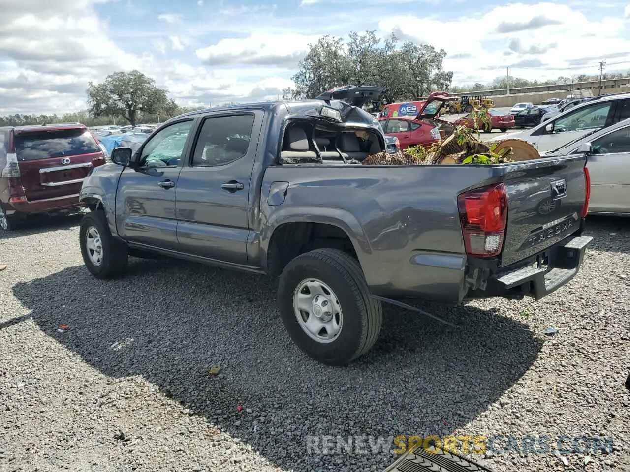 2 fotografías del automóvil dañado 3TYAX5GN7MT019859 TOYOTA TACOMA 2021