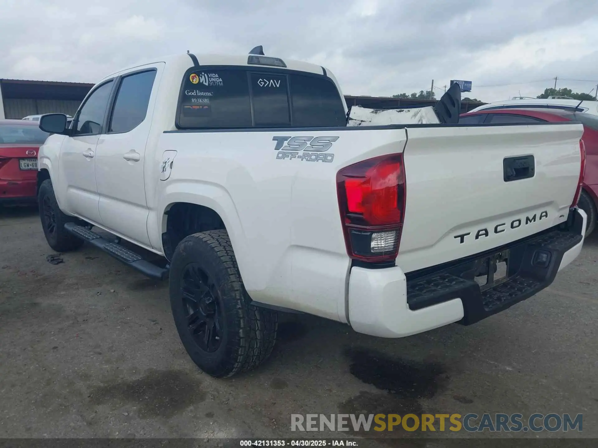 3 fotografías del automóvil dañado 3TYAX5GN7MT026410 TOYOTA TACOMA 2021