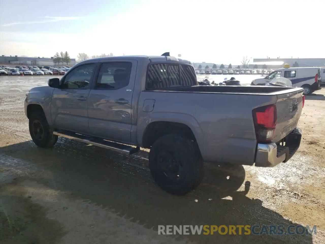 2 fotografías del automóvil dañado 3TYAX5GN8MT021782 TOYOTA TACOMA 2021