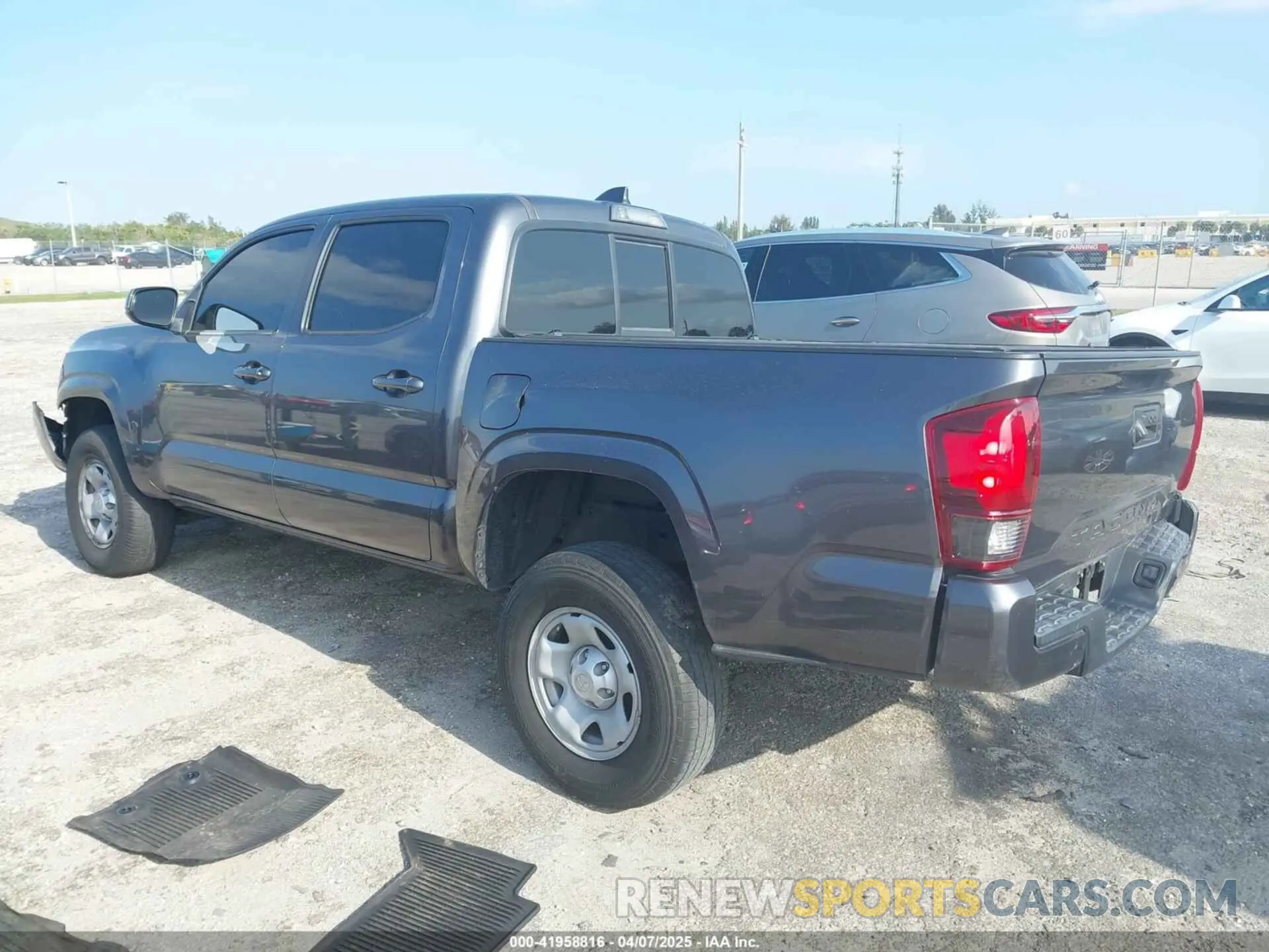 3 fotografías del automóvil dañado 3TYAX5GN9MT022049 TOYOTA TACOMA 2021