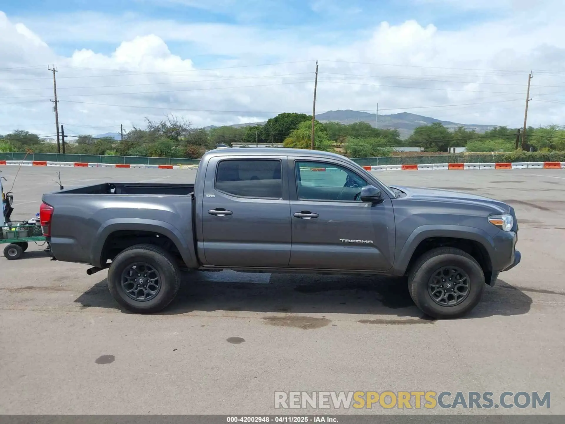 14 fotografías del automóvil dañado 3TYAZ5CN1MT006282 TOYOTA TACOMA 2021