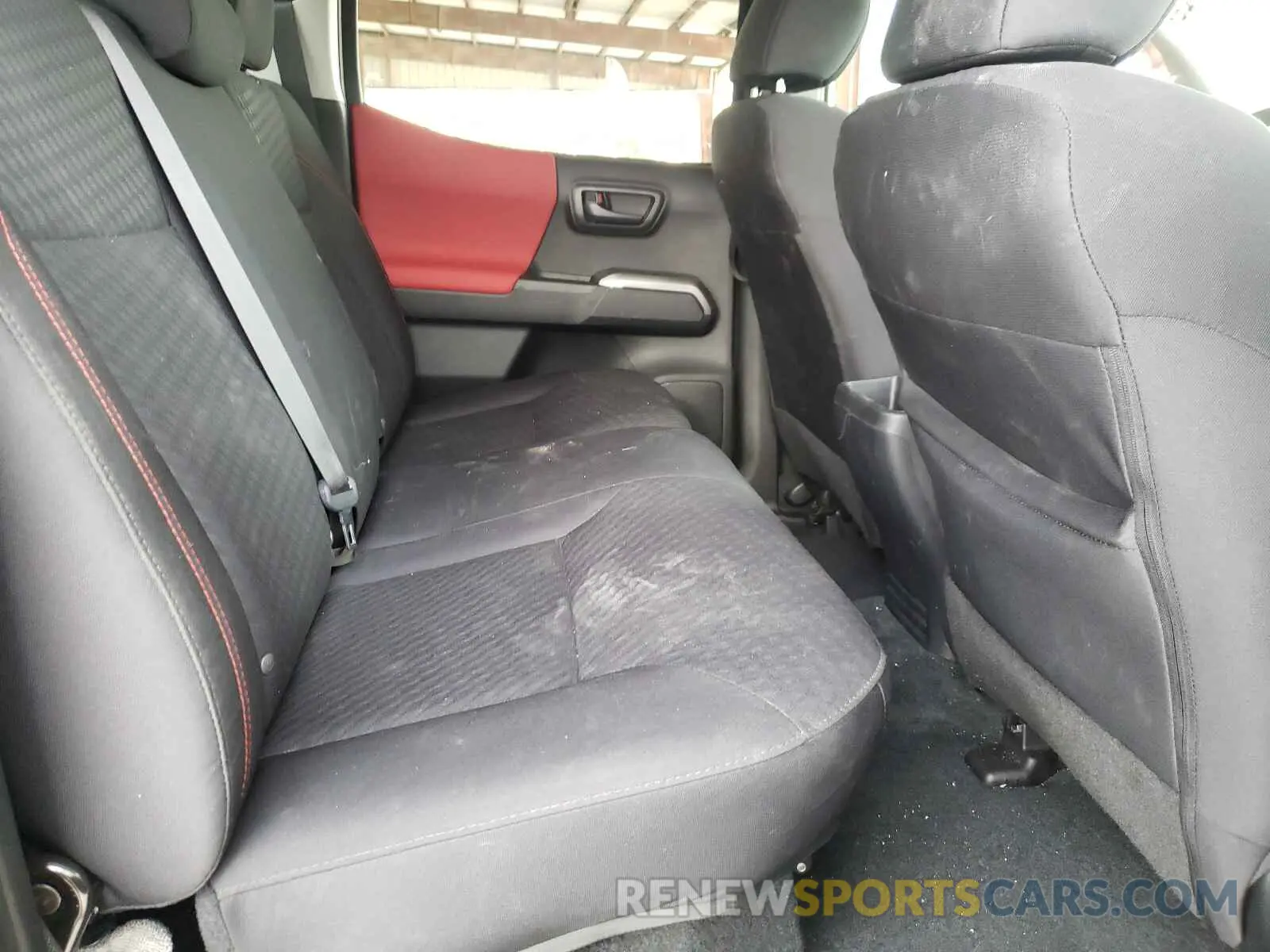 6 fotografías del automóvil dañado 3TYAZ5CN5MT011548 TOYOTA TACOMA 2021