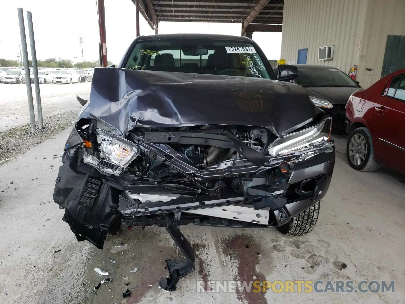 9 fotografías del automóvil dañado 3TYAZ5CN5MT011548 TOYOTA TACOMA 2021