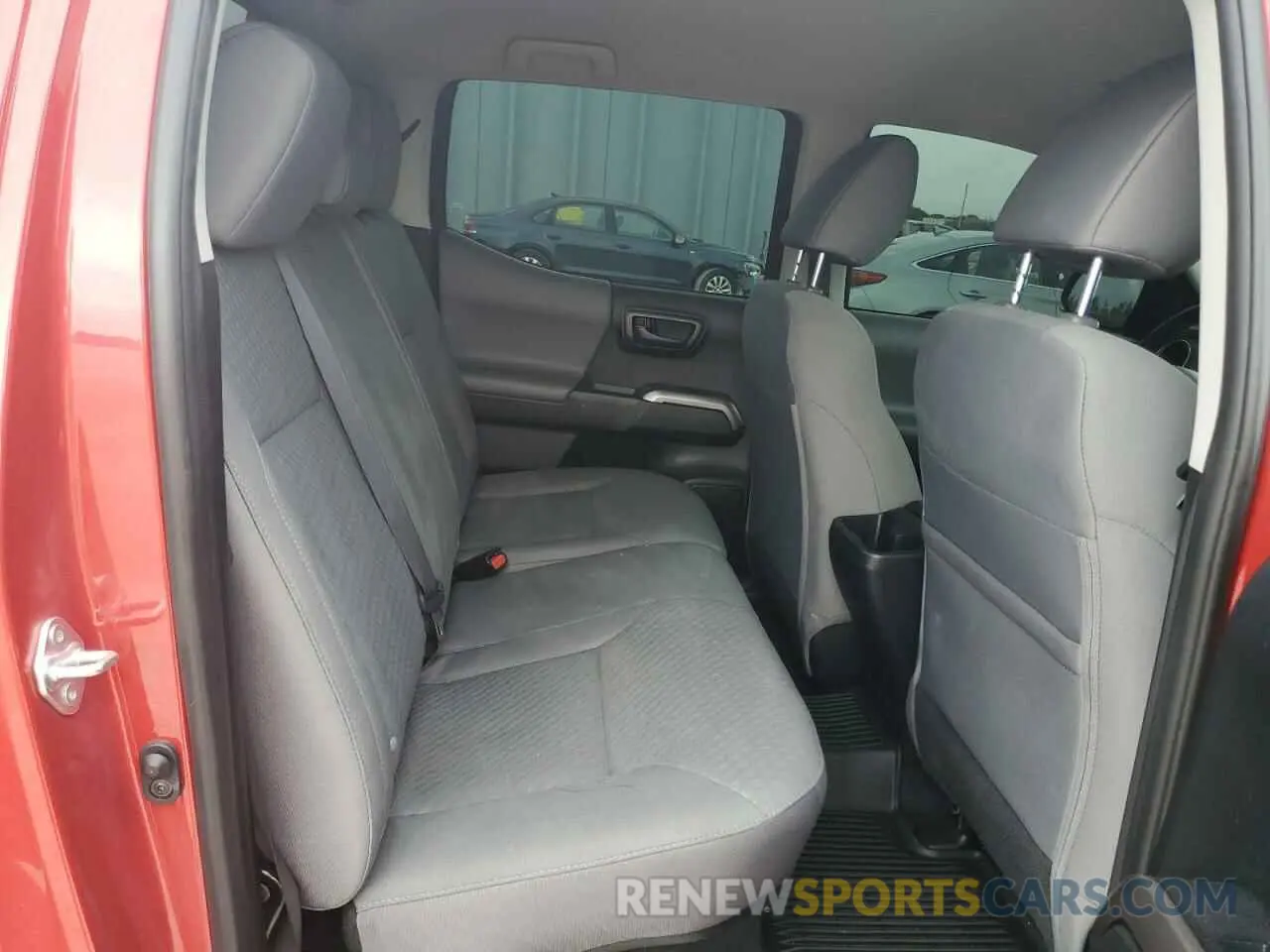 11 fotografías del automóvil dañado 3TYAZ5CN6MT012675 TOYOTA TACOMA 2021