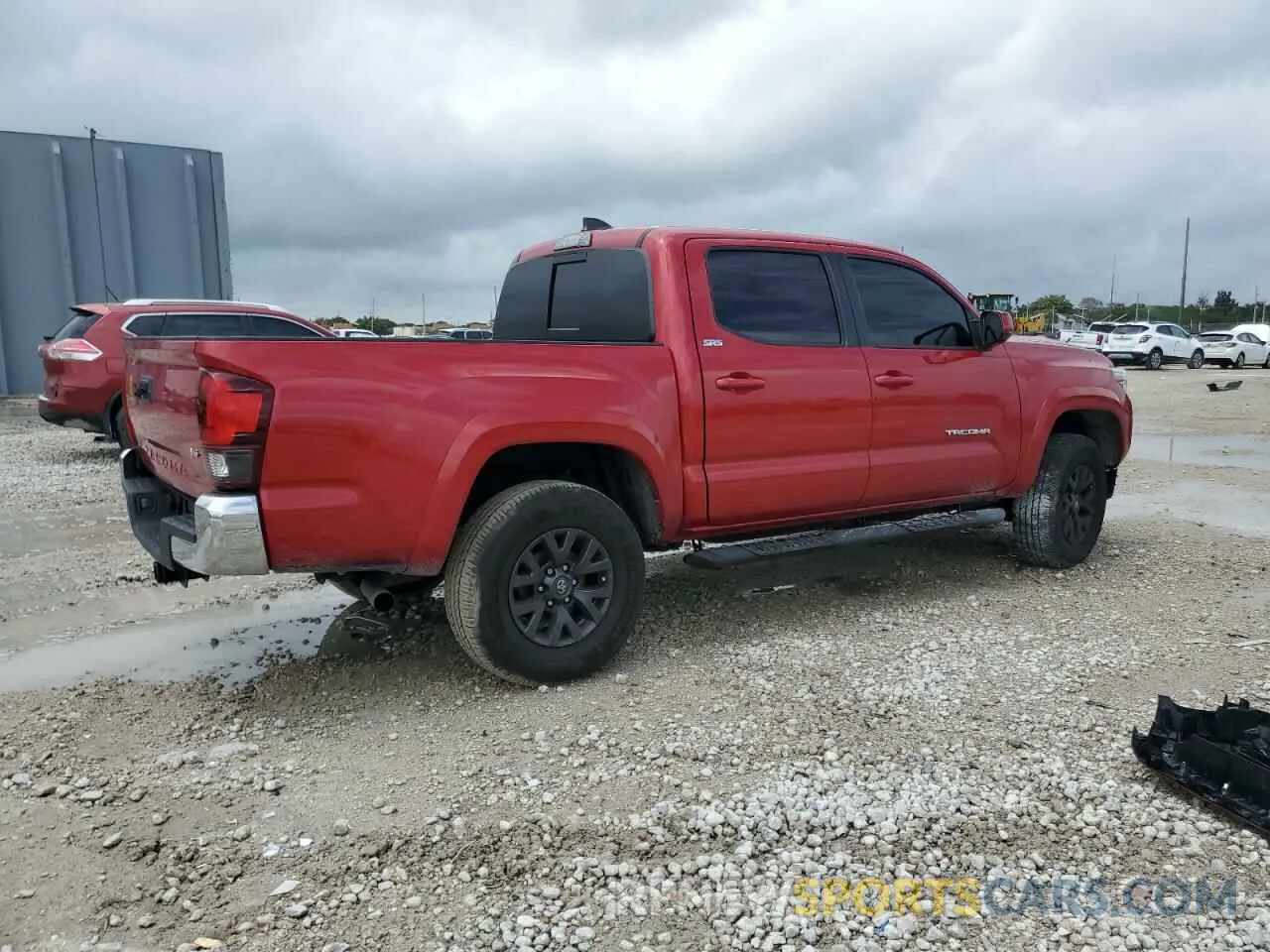 3 fotografías del automóvil dañado 3TYAZ5CN6MT012675 TOYOTA TACOMA 2021
