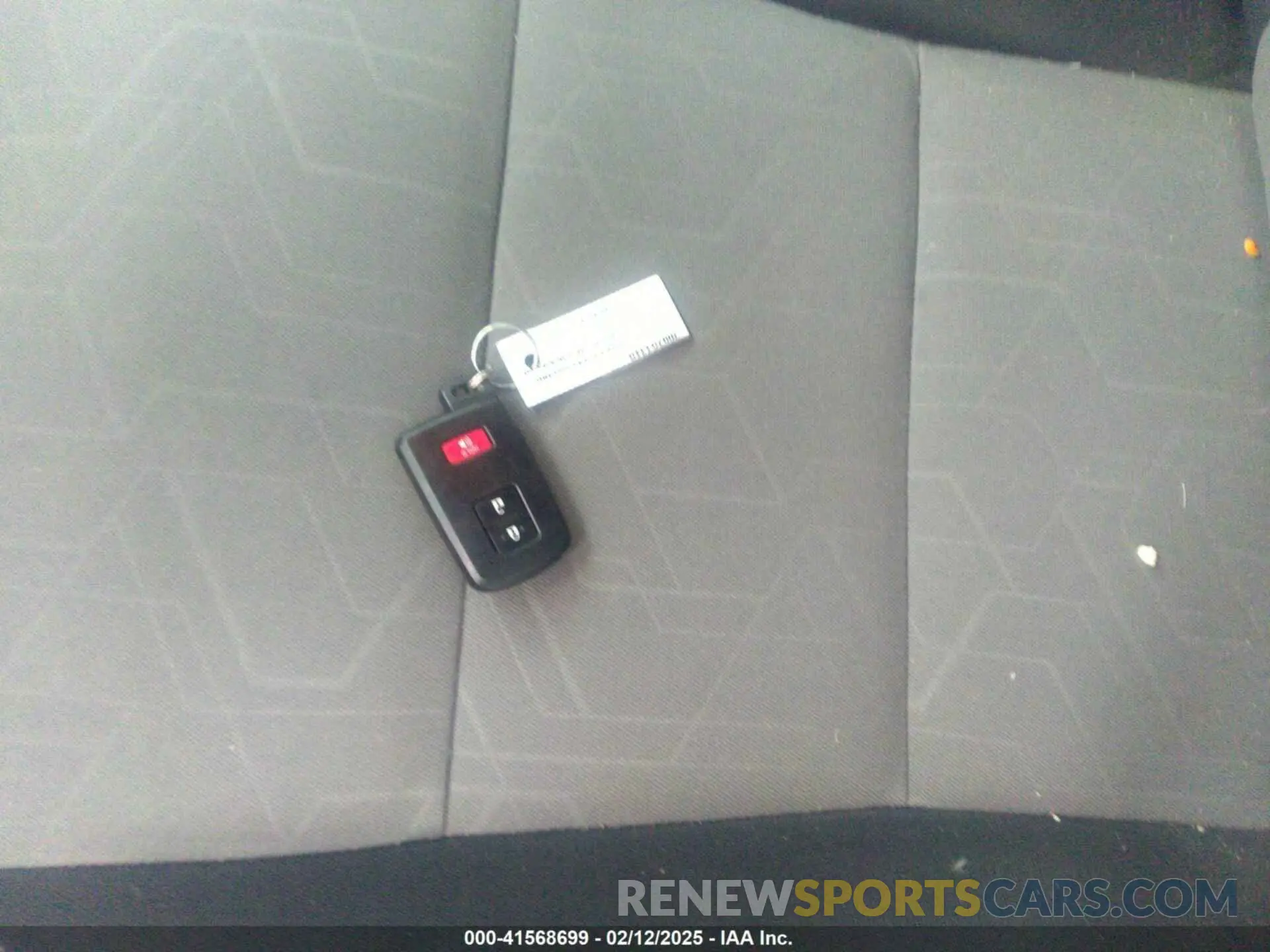 11 fotografías del automóvil dañado 3TYAZ5CN8MT004223 TOYOTA TACOMA 2021