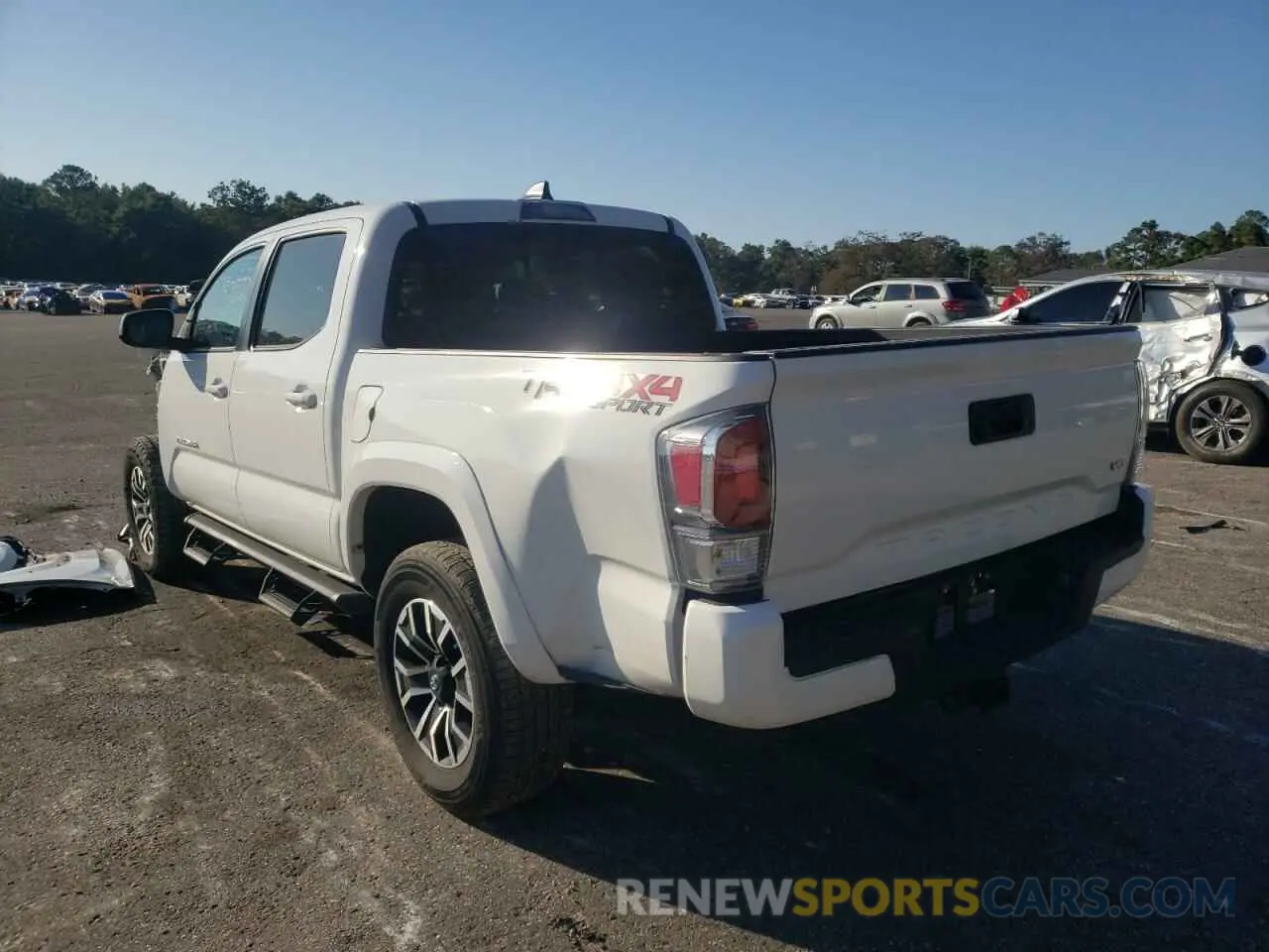 3 fotografías del automóvil dañado 3TYCZ5AN0MT012702 TOYOTA TACOMA 2021