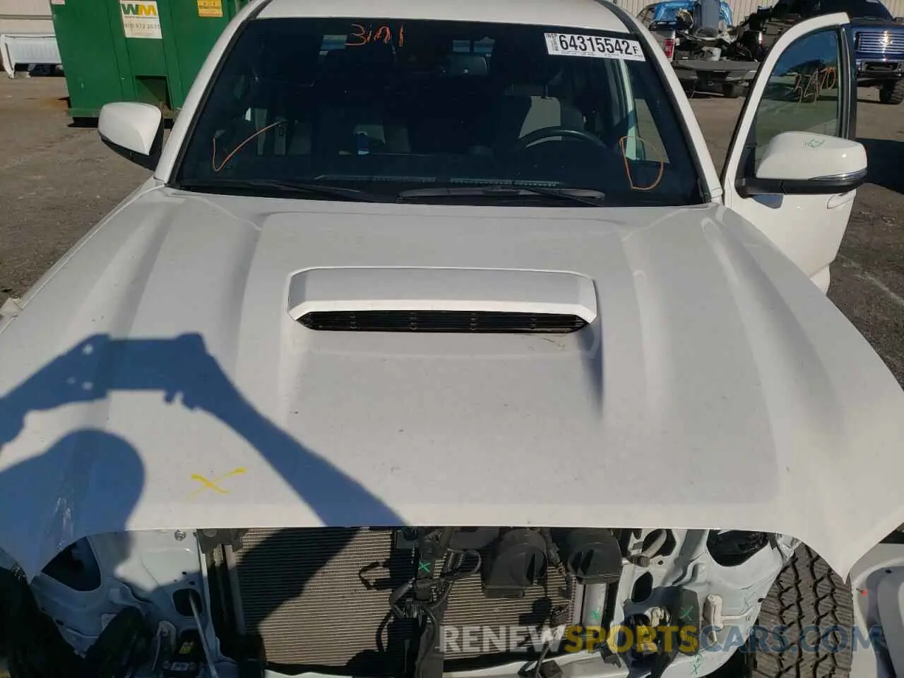 7 fotografías del automóvil dañado 3TYCZ5AN0MT012702 TOYOTA TACOMA 2021
