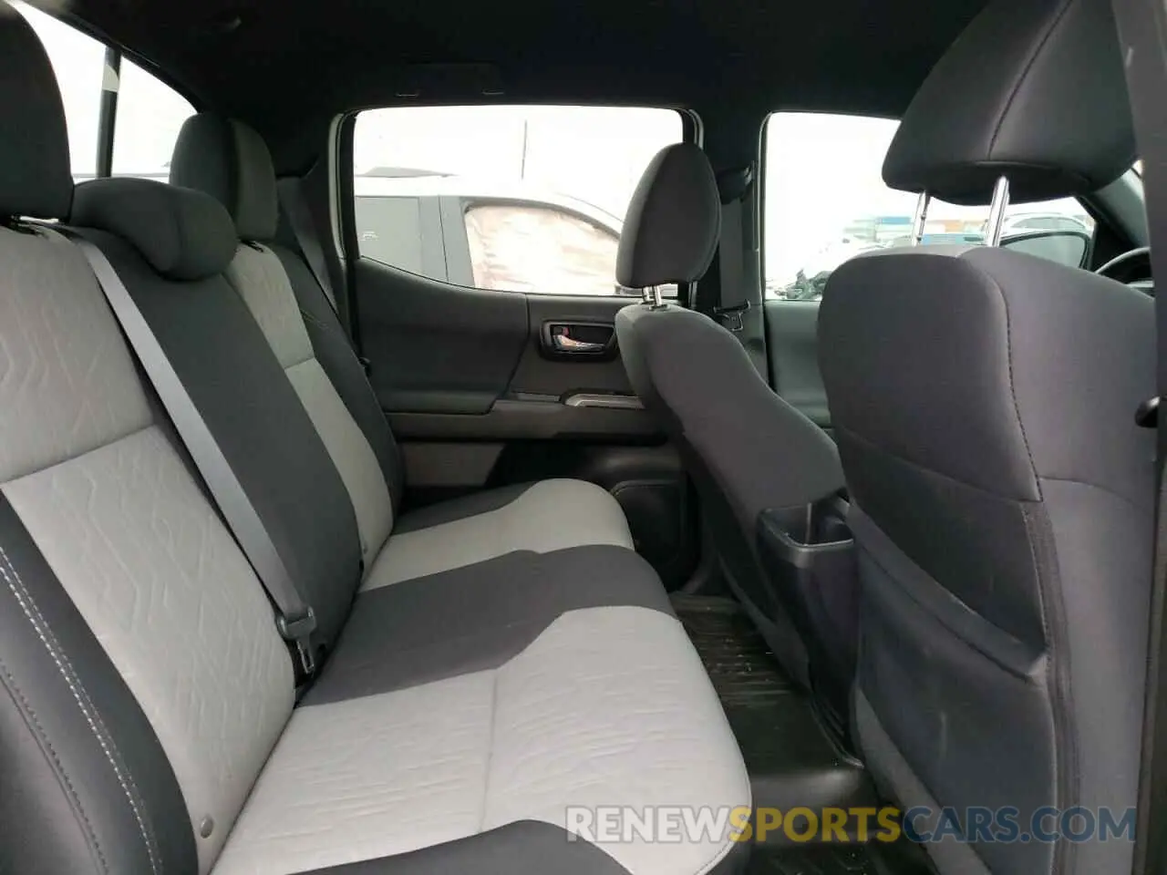 10 fotografías del automóvil dañado 3TYCZ5AN0MT018547 TOYOTA TACOMA 2021