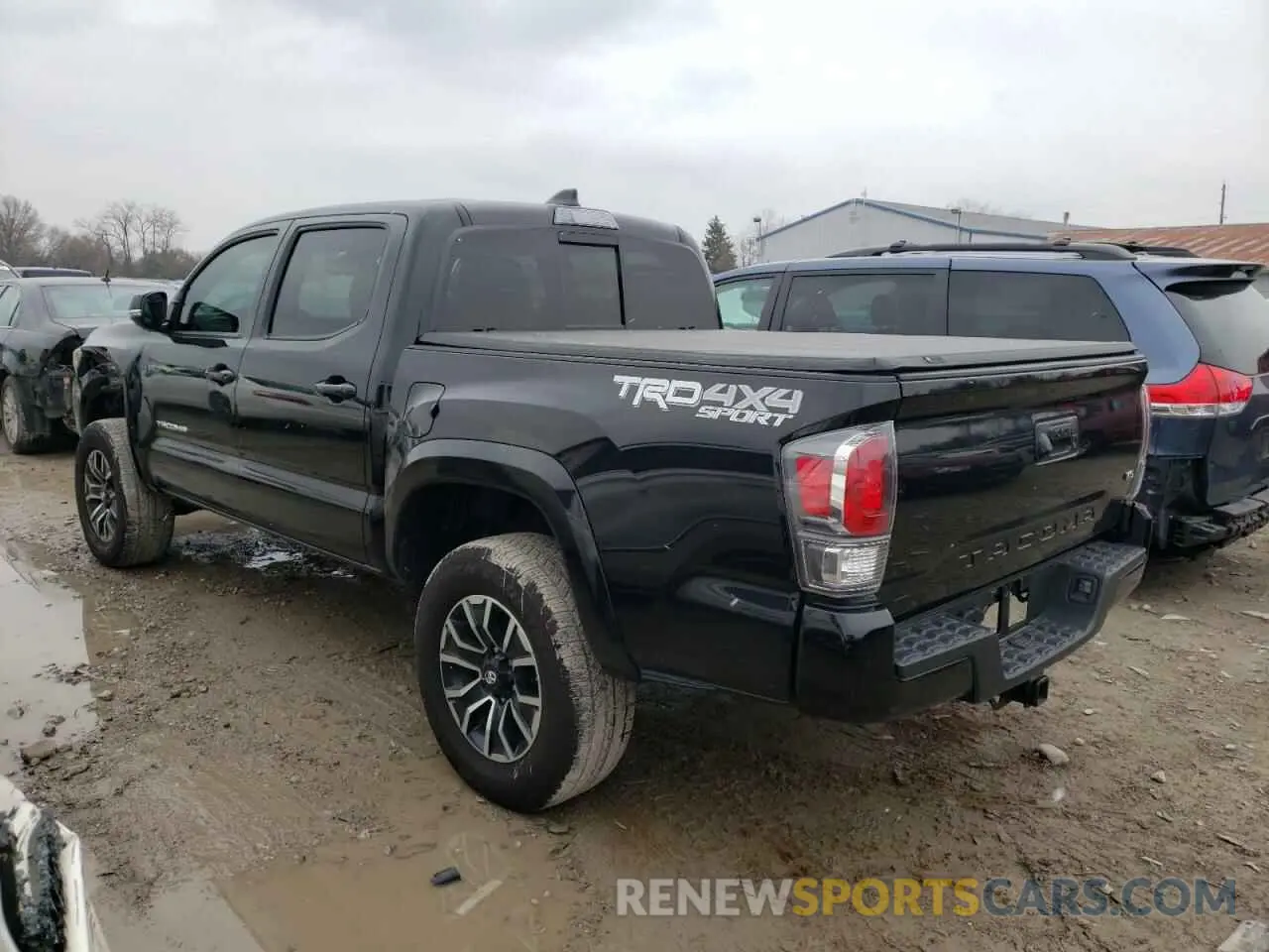 2 fotografías del automóvil dañado 3TYCZ5AN0MT018547 TOYOTA TACOMA 2021