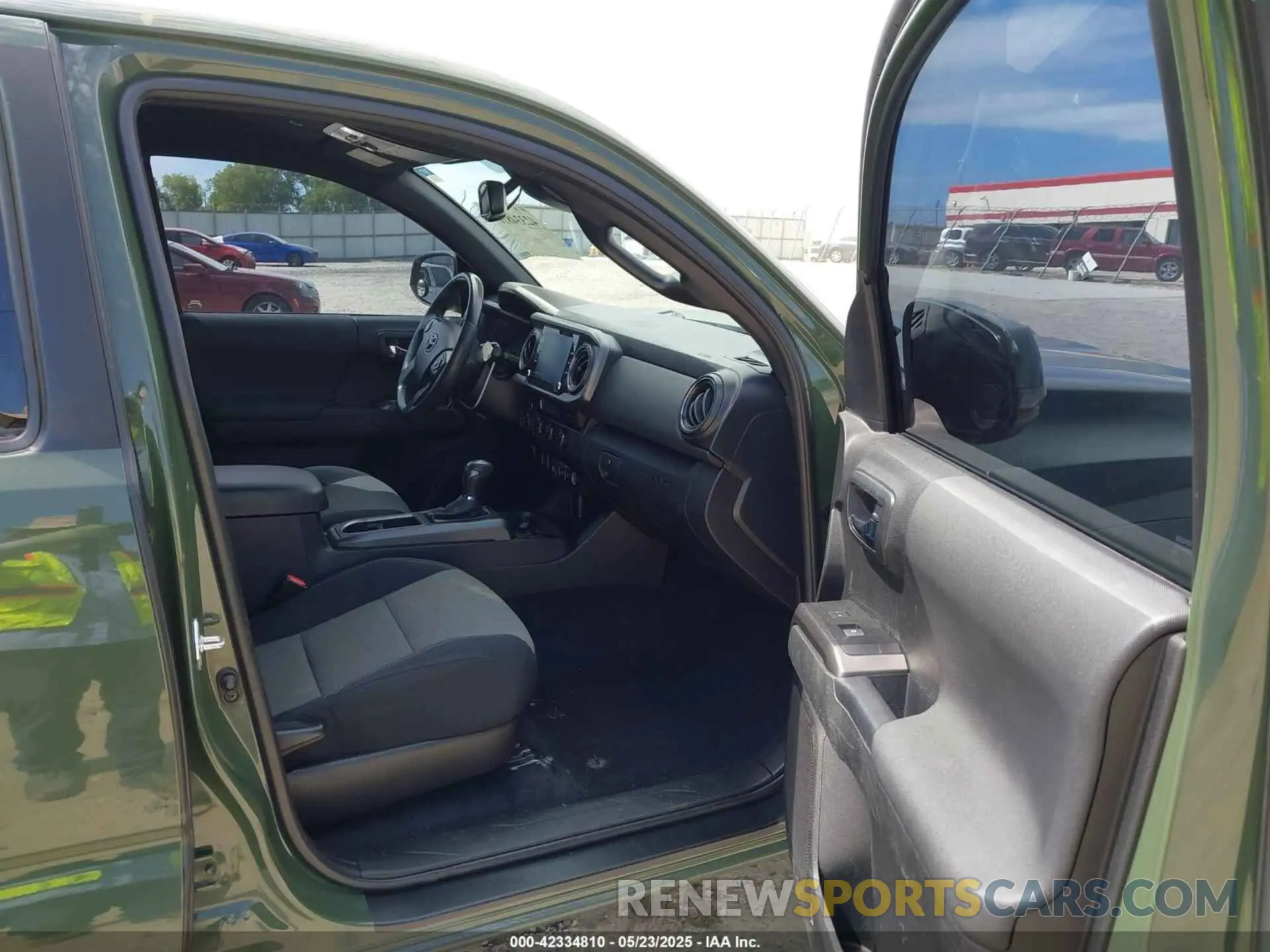 5 fotografías del automóvil dañado 3TYCZ5AN0MT035249 TOYOTA TACOMA 2021