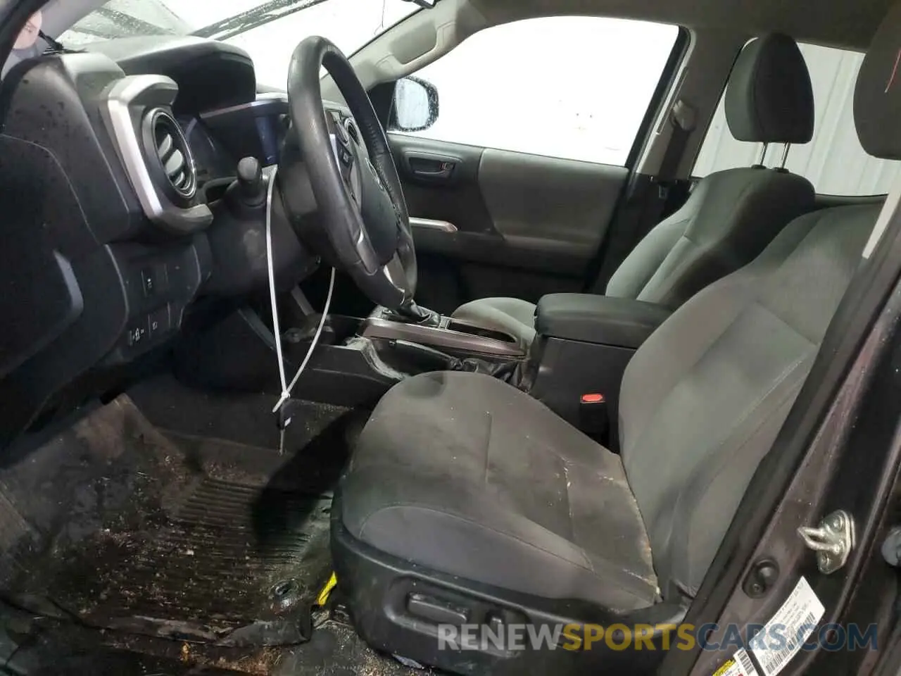 7 fotografías del automóvil dañado 3TYCZ5AN1MT013325 TOYOTA TACOMA 2021