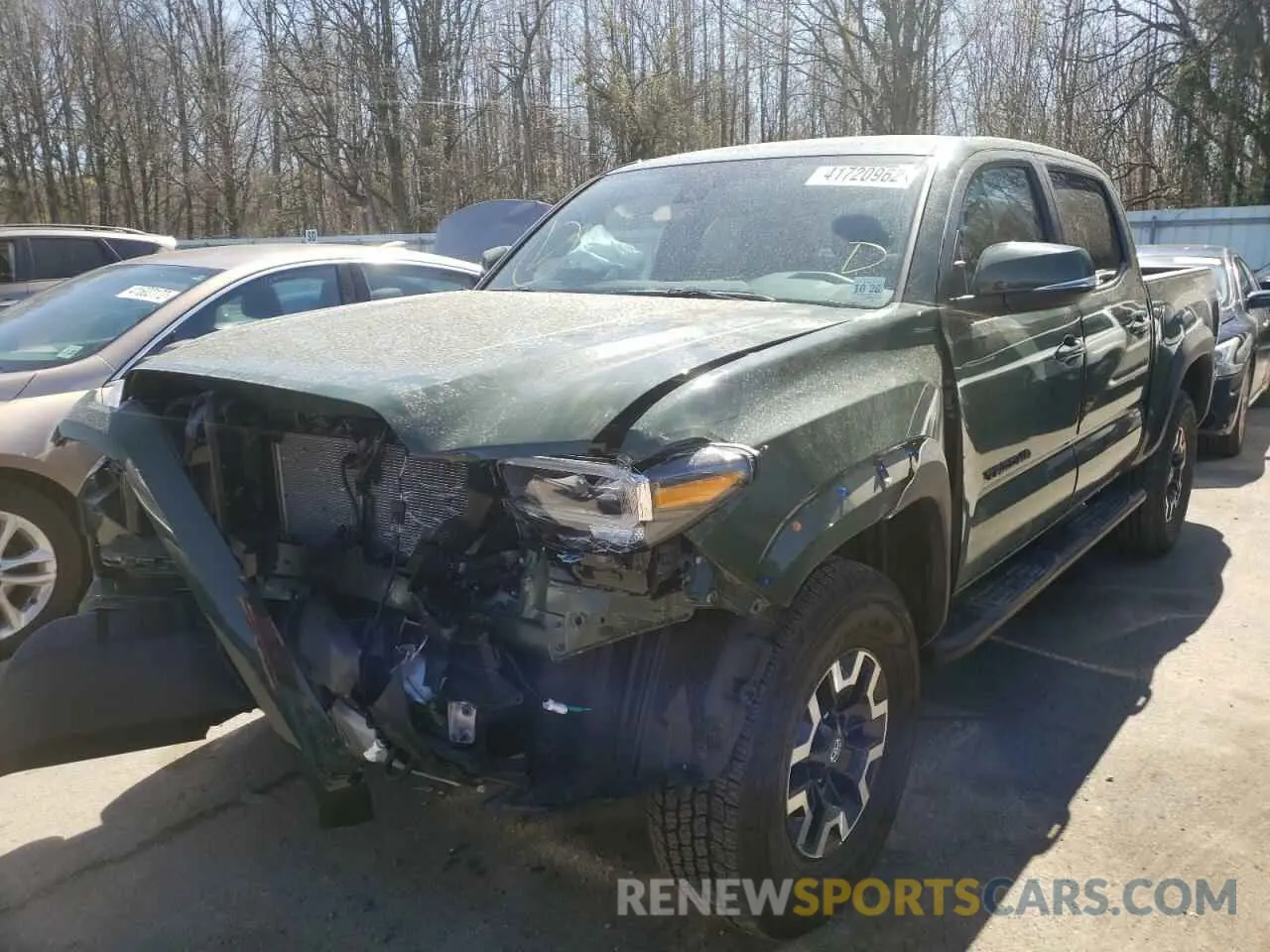 2 fotografías del automóvil dañado 3TYCZ5AN1MT051301 TOYOTA TACOMA 2021