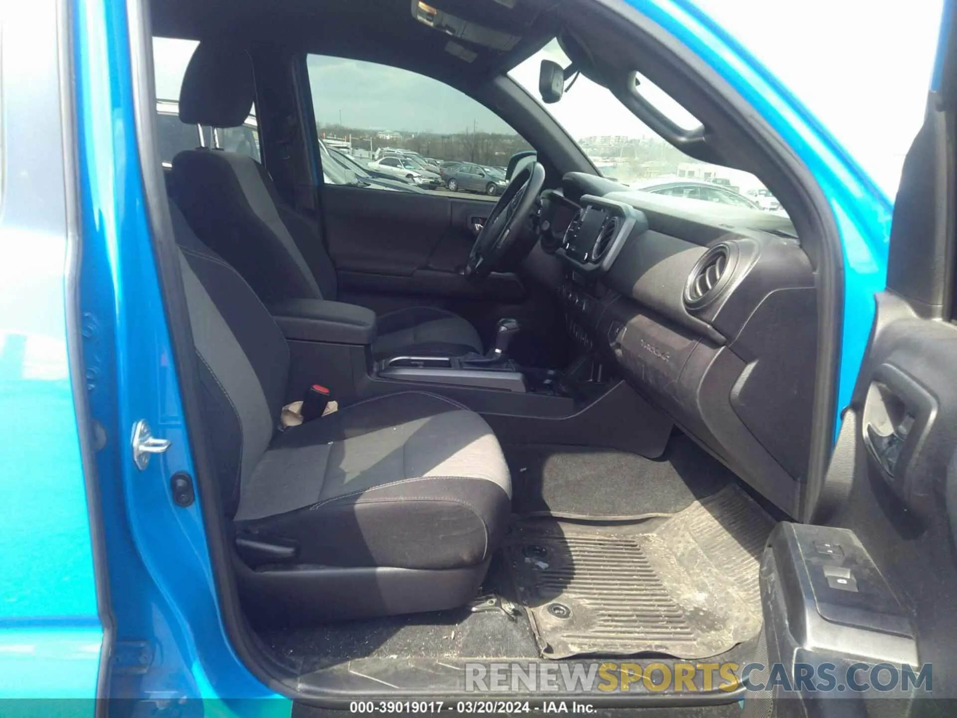 5 fotografías del automóvil dañado 3TYCZ5AN2MT022910 TOYOTA TACOMA 2021