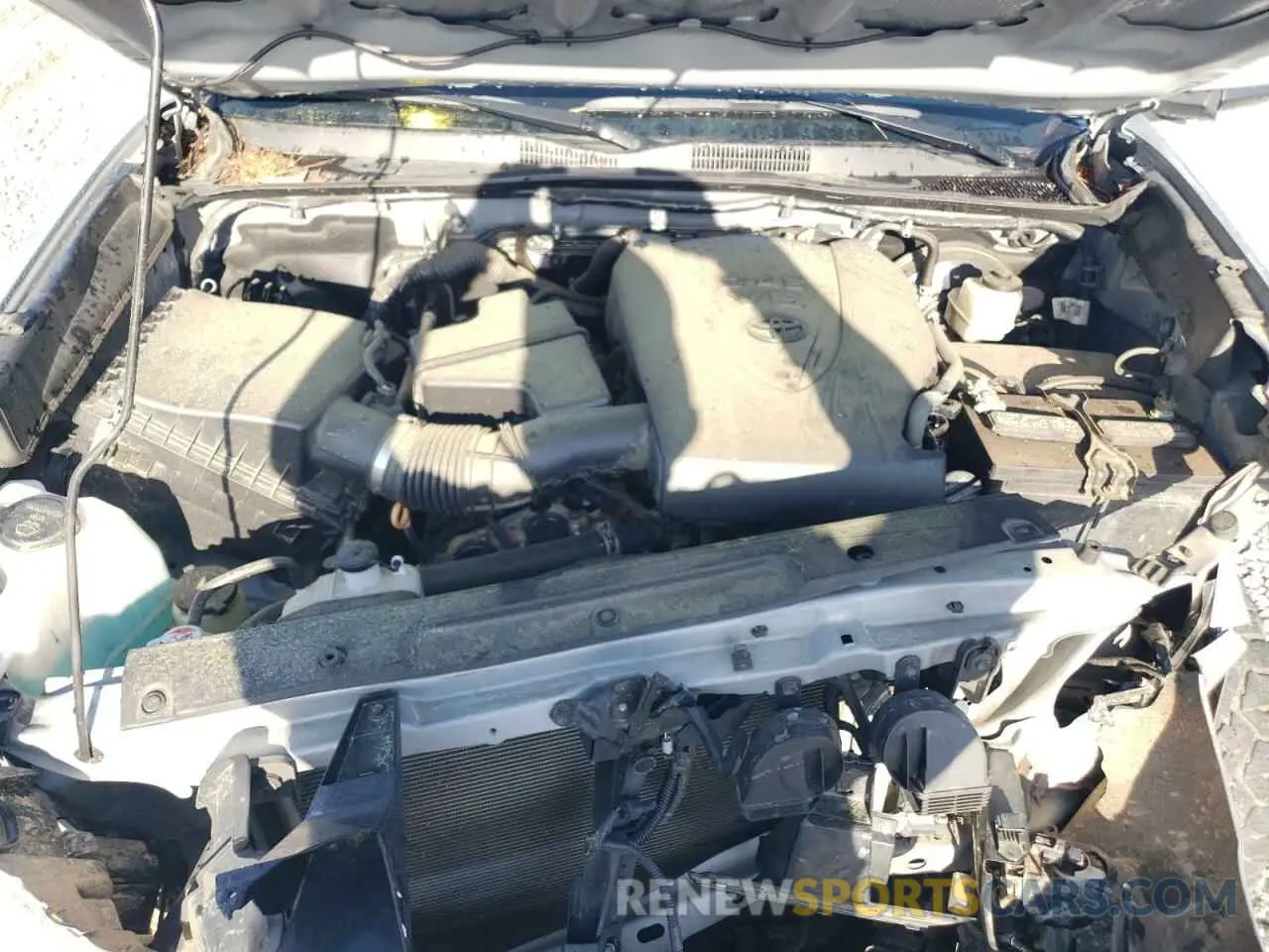 11 fotografías del automóvil dañado 3TYCZ5AN2MT027654 TOYOTA TACOMA 2021