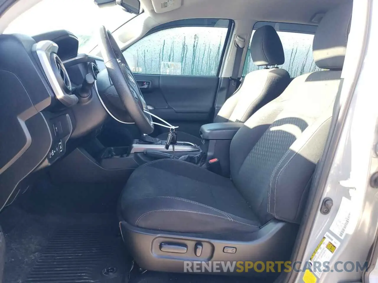 7 fotografías del automóvil dañado 3TYCZ5AN2MT027654 TOYOTA TACOMA 2021
