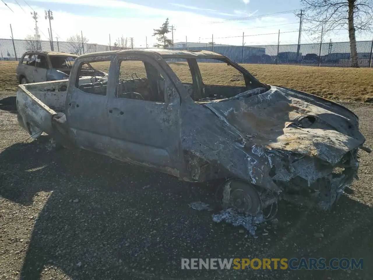 4 fotografías del automóvil dañado 3TYCZ5AN2MT044020 TOYOTA TACOMA 2021
