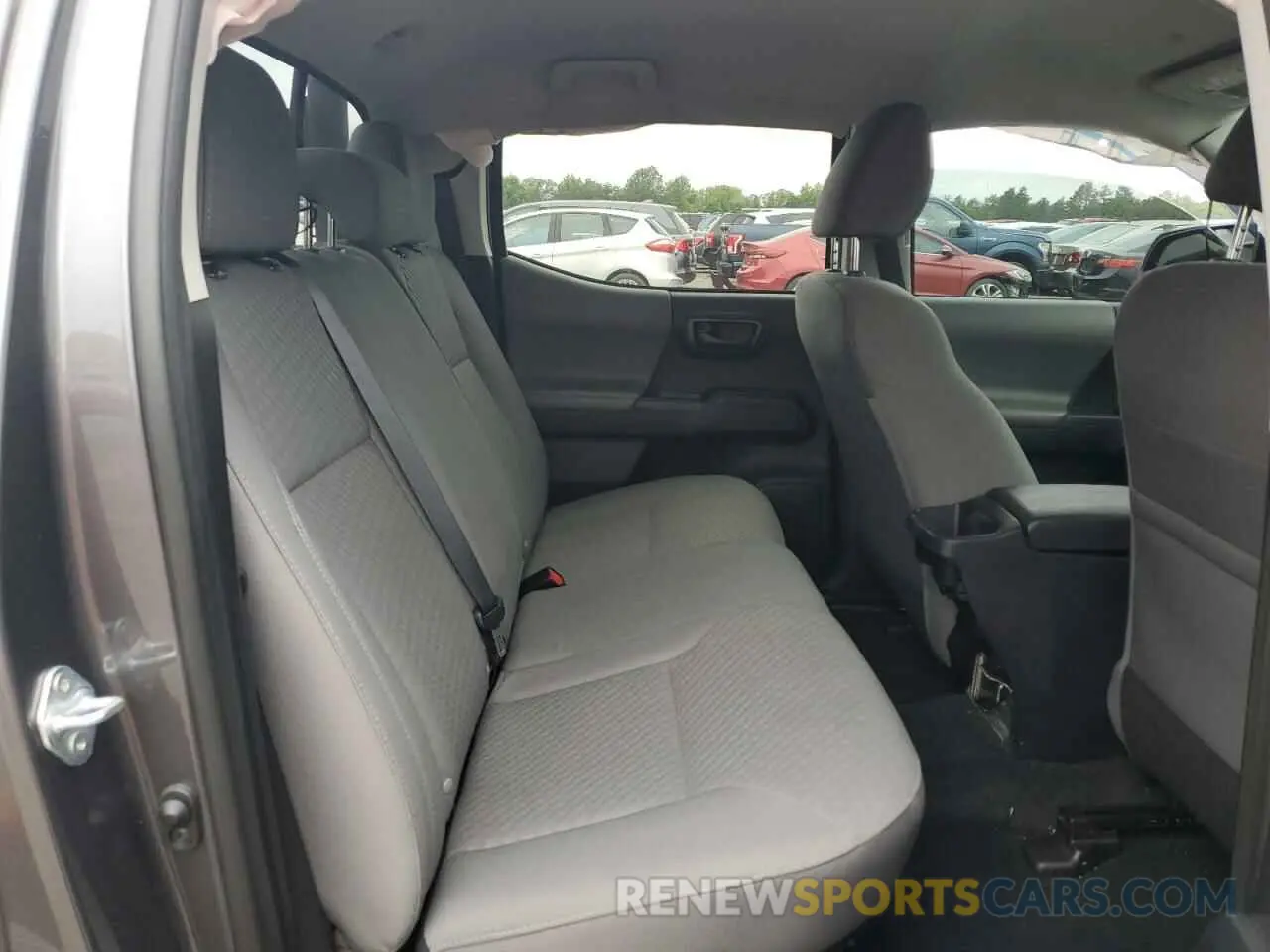 10 fotografías del automóvil dañado 3TYCZ5AN3MT029090 TOYOTA TACOMA 2021