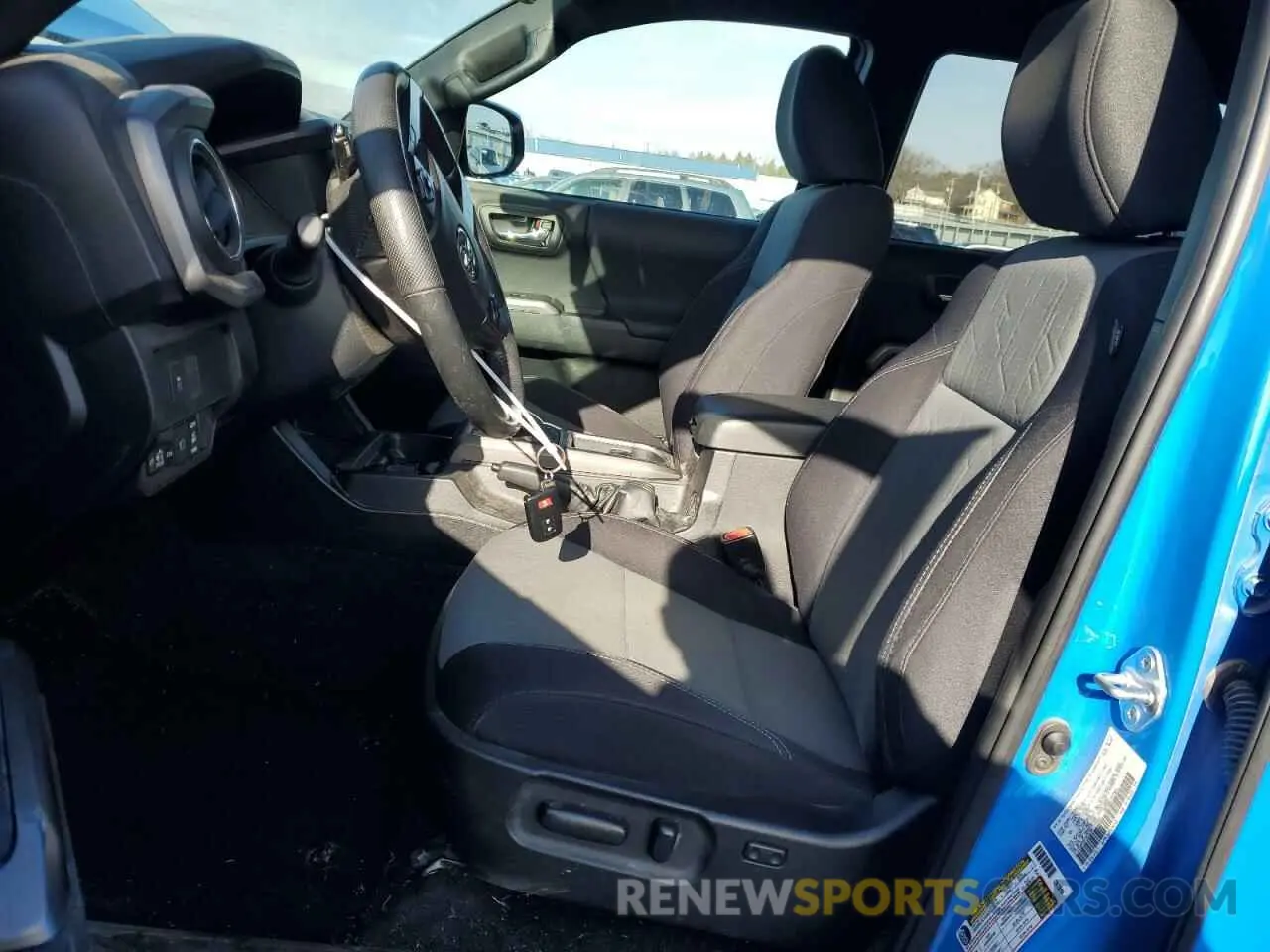 7 fotografías del automóvil dañado 3TYCZ5AN3MT033298 TOYOTA TACOMA 2021