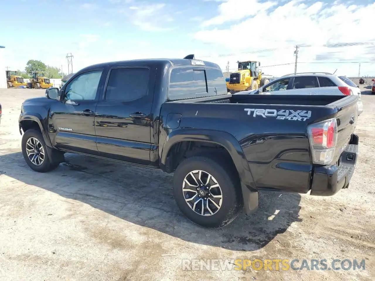 2 fotografías del automóvil dañado 3TYCZ5AN4MT026232 TOYOTA TACOMA 2021